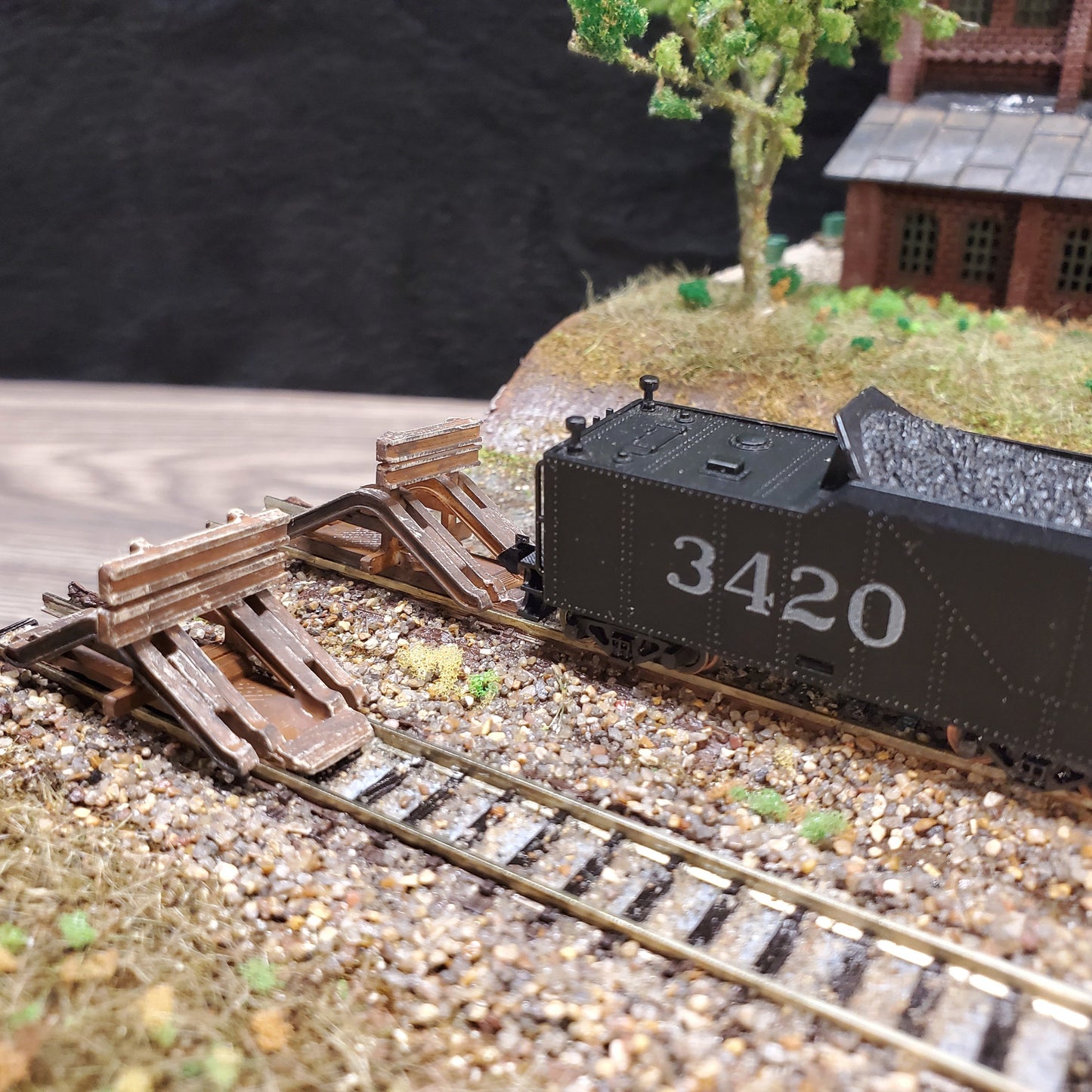 N Scale End-of-Line Train Bumper Stop – Solid Resin Pair for Layouts & T-Track Displays