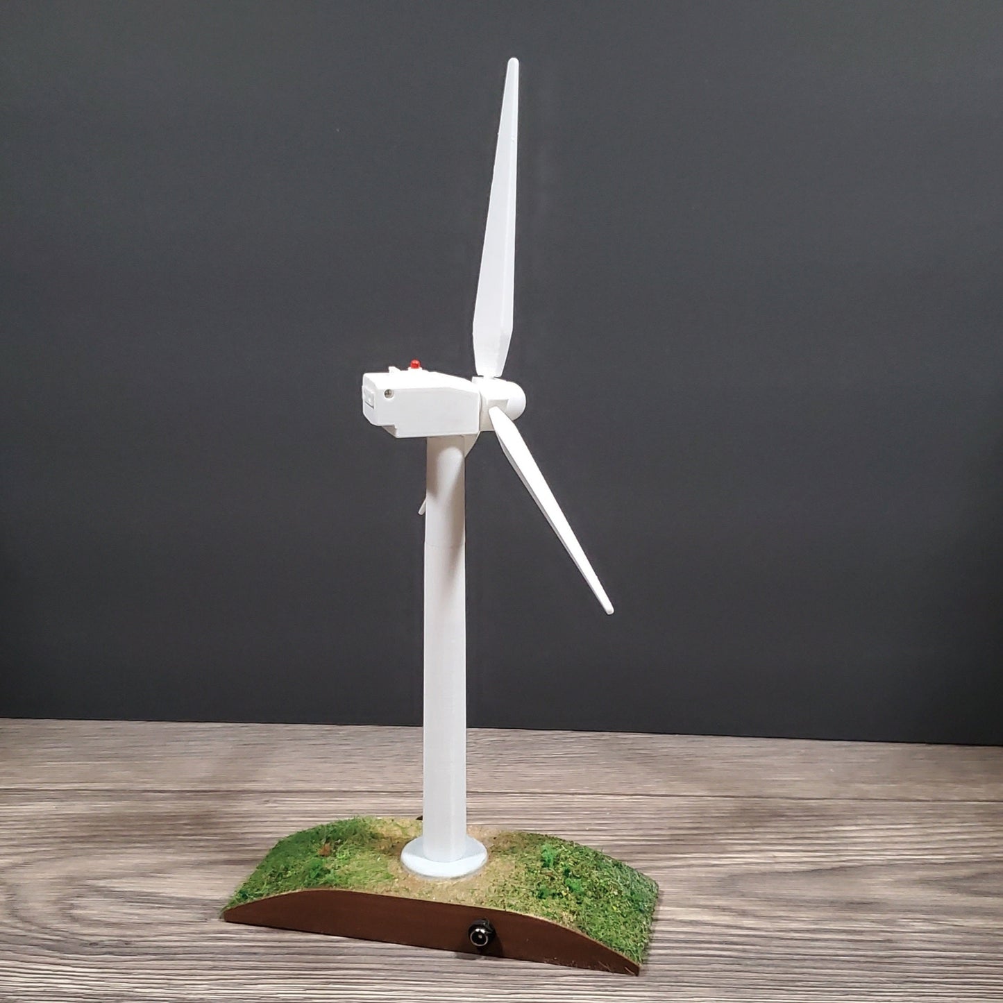 13" Motorized Wind Turbine – Desktop Display with Blinking Light for Dioramas & Miniatures