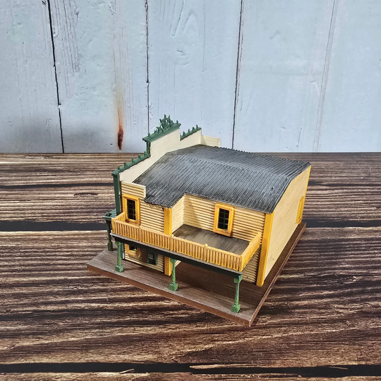N Scale Western Saloon – Ready-Built Building with Lights, Handcrafted Detail for Dioramas & Layouts