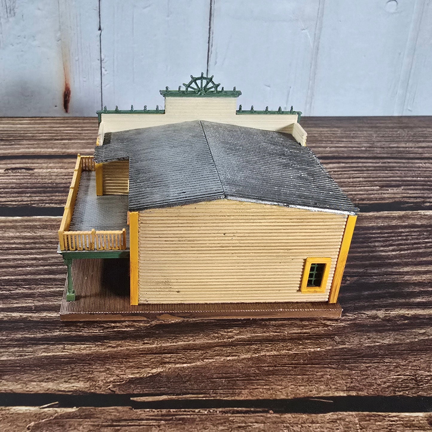 N Scale Western Saloon – Ready-Built Building with Lights, Handcrafted Detail for Dioramas & Layouts