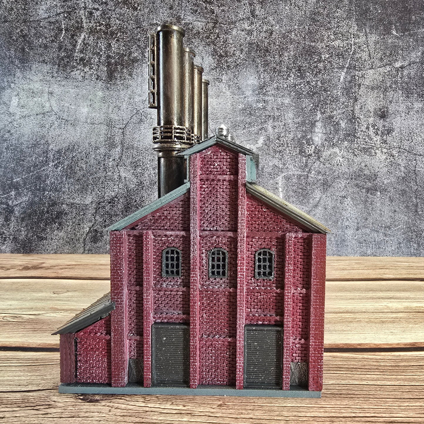 N Scale – Ready-Built Power Plant with Lights | Handcrafted Diorama Building