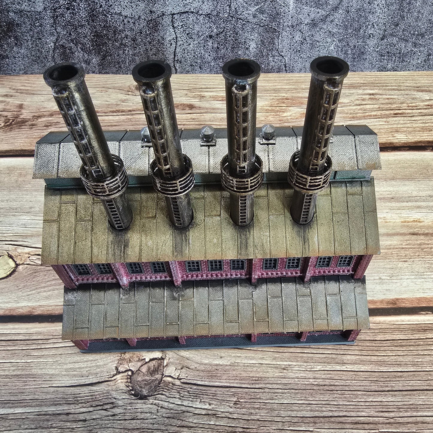 N Scale – Ready-Built Power Plant with Lights | Handcrafted Diorama Building
