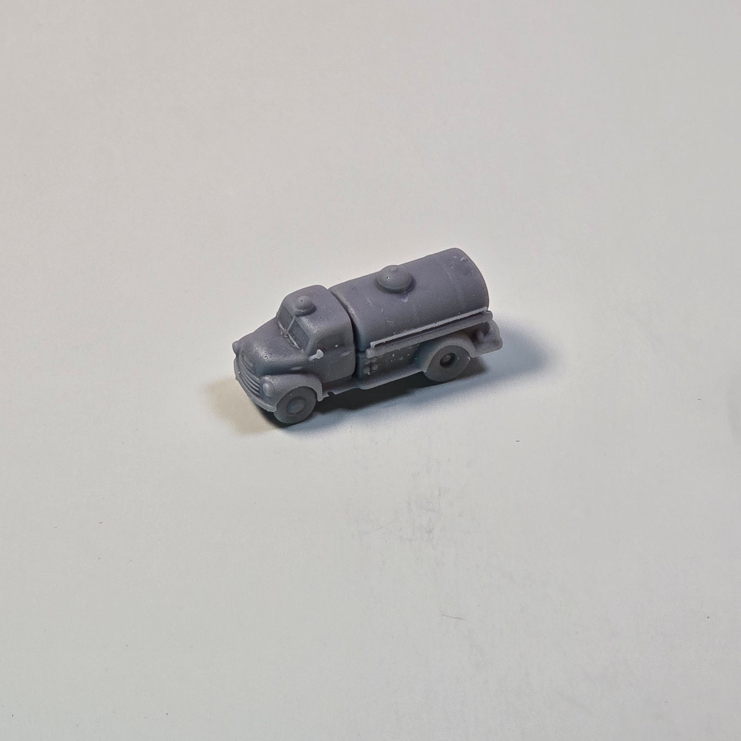 N scale Vintage Fuel Tanker Truck Vehicle – 12mm (1:160) Scale Vehicle for Dioramas & Model Railroads