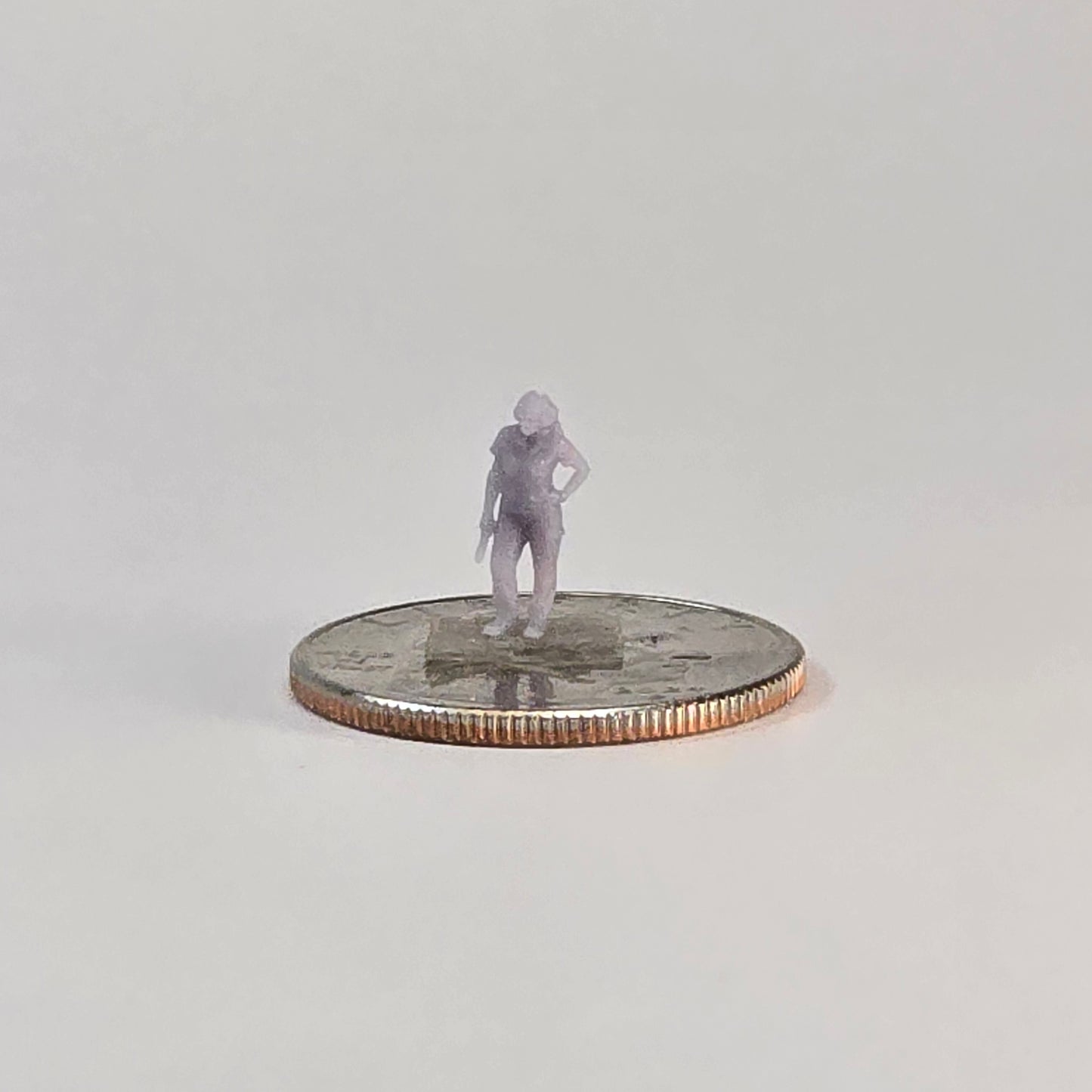N Scale Girl Spotter – 12mm Female Figure with Confident Stance