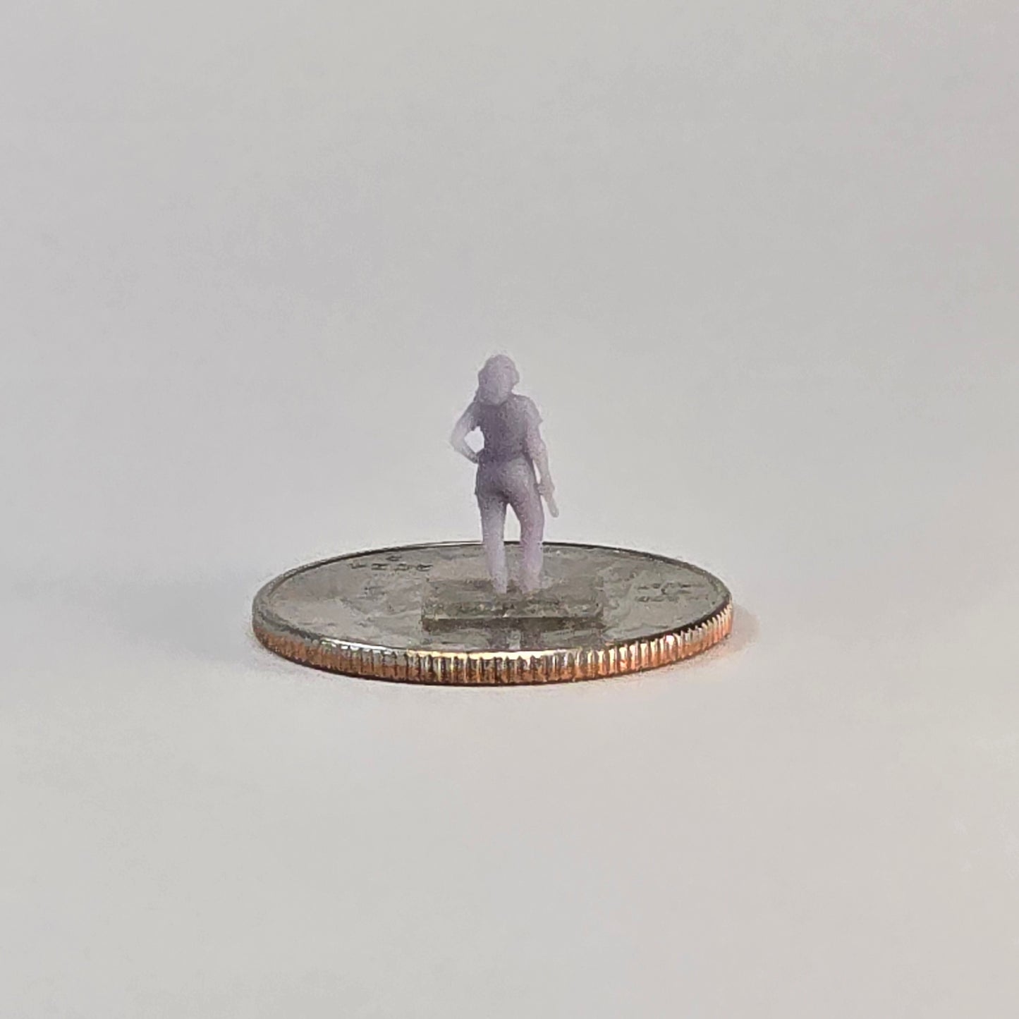 N Scale Girl Spotter – 12mm Female Figure with Confident Stance