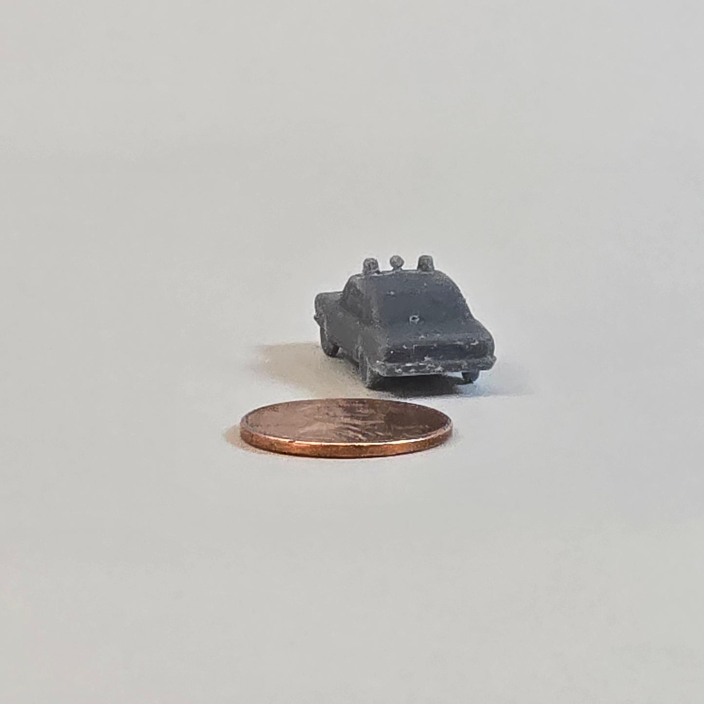 Sculptural Grey – Vintage Police Cruiser with Light Bar | 10mm Scale Cop Car