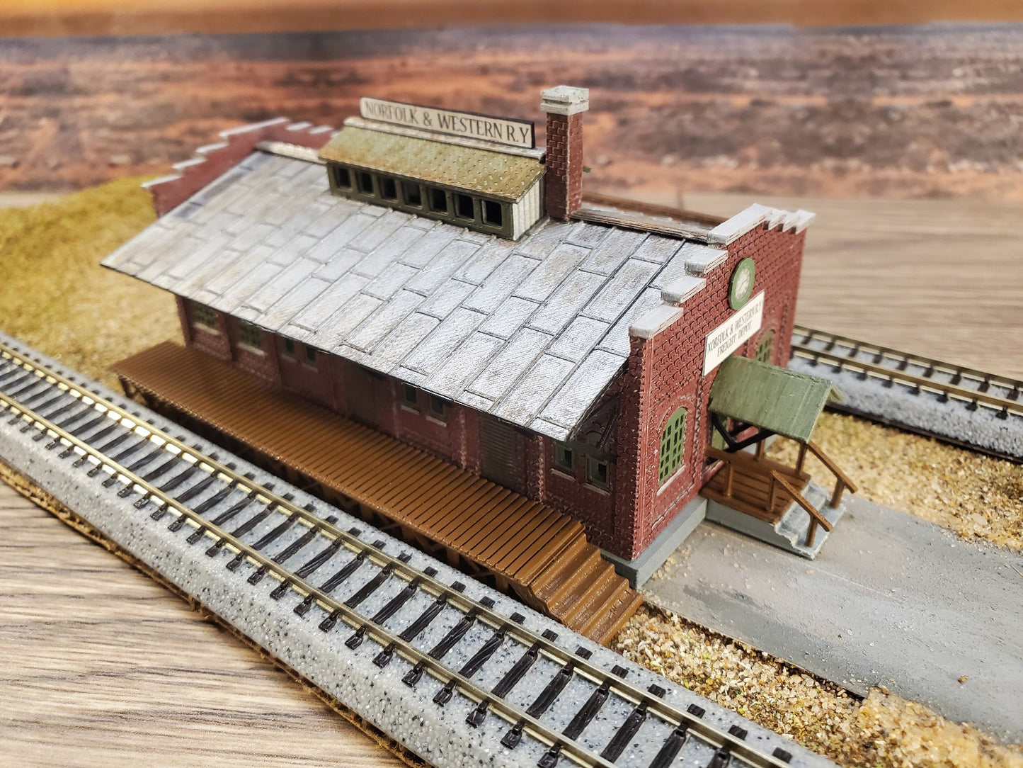 N Scale Norfolk & Western Freight Depot | Hand-Built Museum Replica | Led