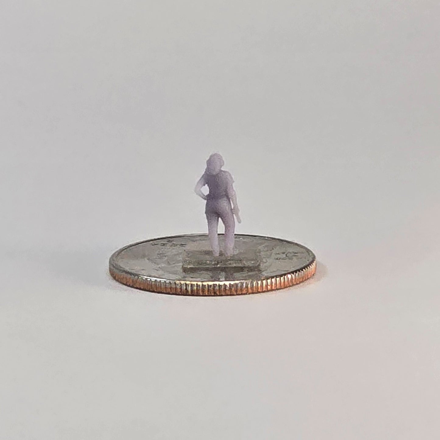 N Scale 12mm Confident Female Figure – Unpainted Garage or Pit Crew Diorama
