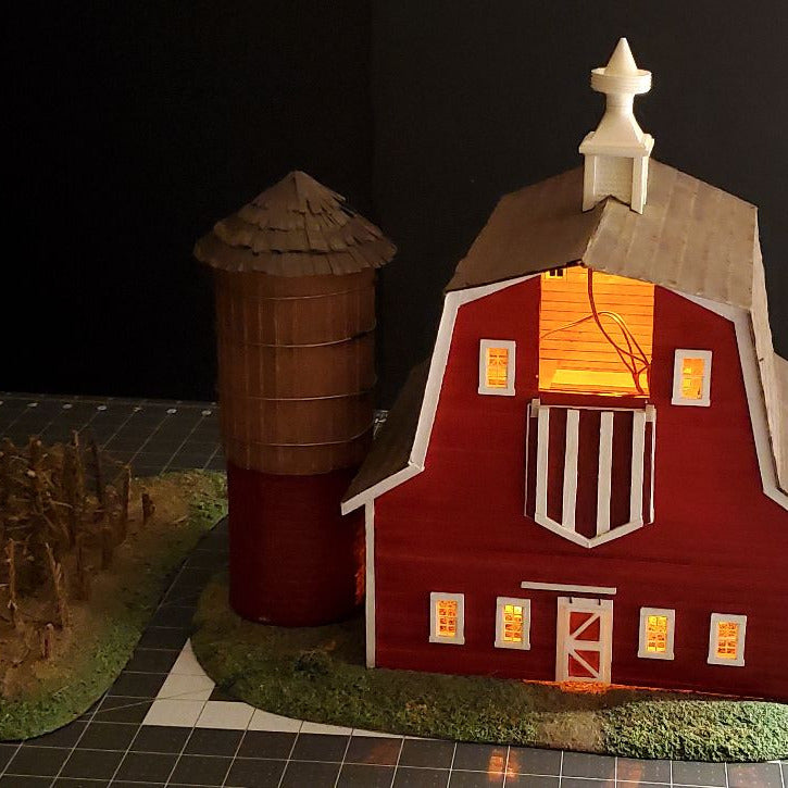 O Scale Red Barn with Real Wood, Silo, and Cornfield – Ready-Built Farm Scene for Model Train Layouts