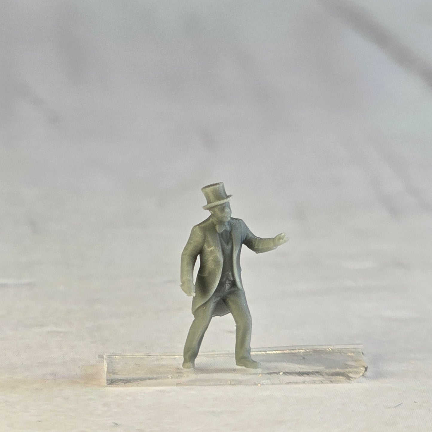 12mm Resin Printed Ringmaster β Diorama, doll houses, scale modelers, camera props, scene building