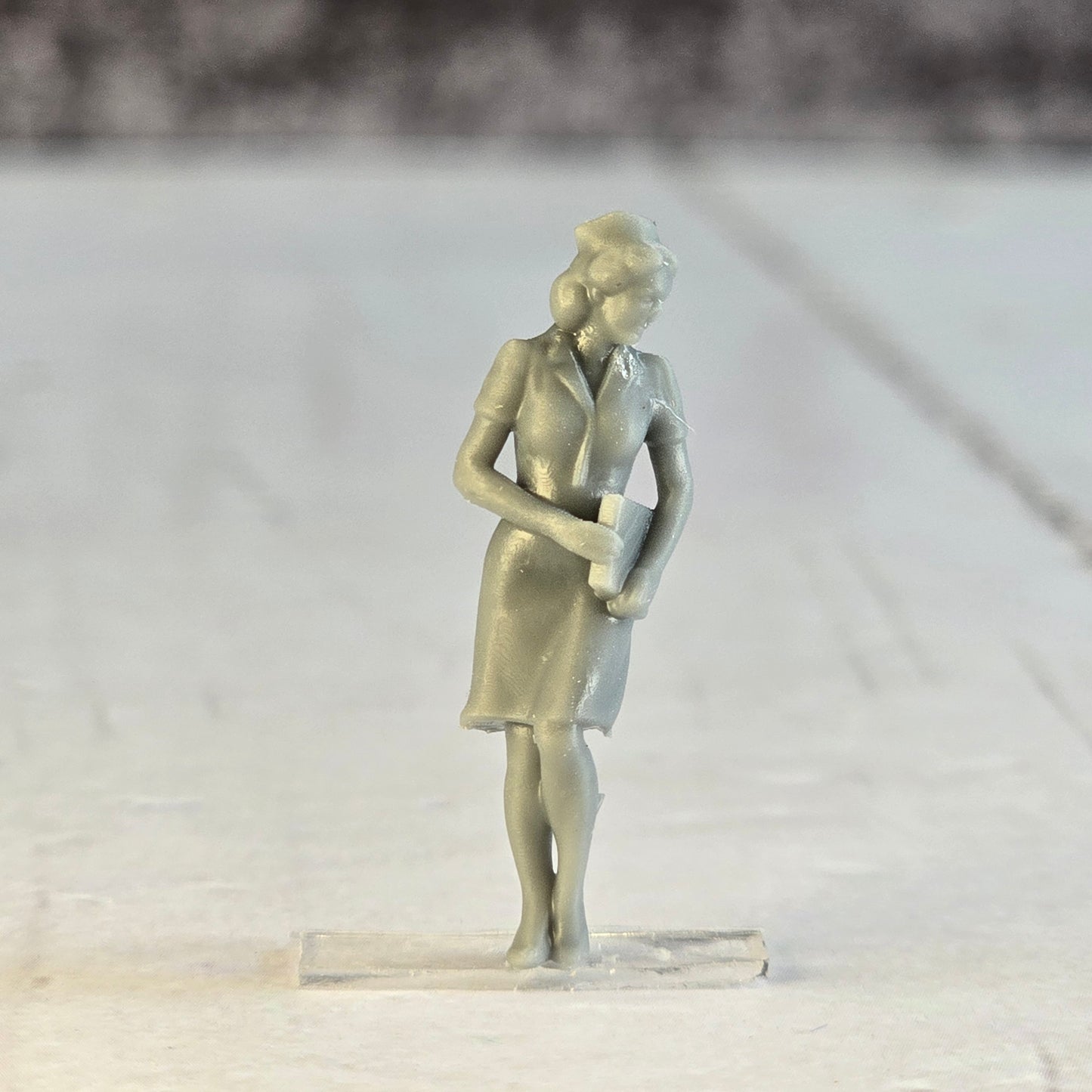 28mm scale Resin Printed Nurse β Diorama, doll houses, scale modelers, camera props, scene building