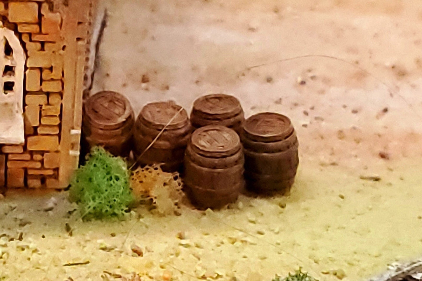 HO Scale Keg Barrels (Set of 5) 3D Printed Old West Style for Trains, Dioramas, Miniatures, Wargaming, Crafts Unpainted