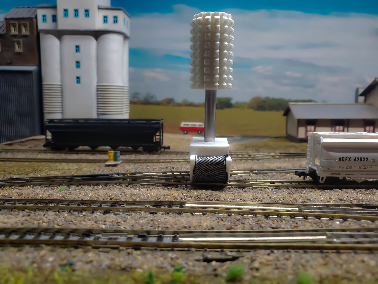 N scale New Revolutionary 3D-printed TRACK CLEANER kit Improved for ballasted switches with 4 pads & instructions. Keep your trains clean.