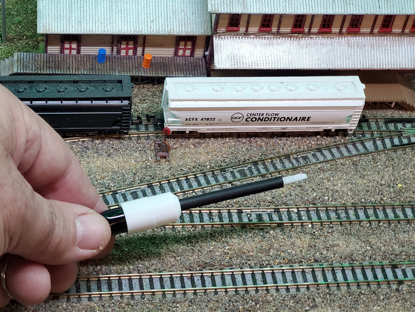 N Scale LED Uncoupler Tool Fiber Optic Tip for Arnold & Modern Couplers, Doubles as Work Light for Layout Repairs and Night Ops