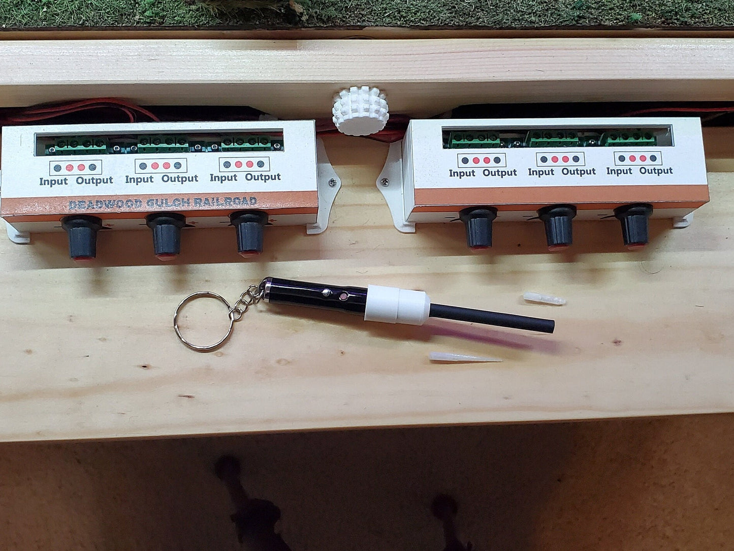 N Scale LED Uncoupler Tool Fiber Optic Tip for Arnold & Modern Couplers, Doubles as Work Light for Layout Repairs and Night Ops