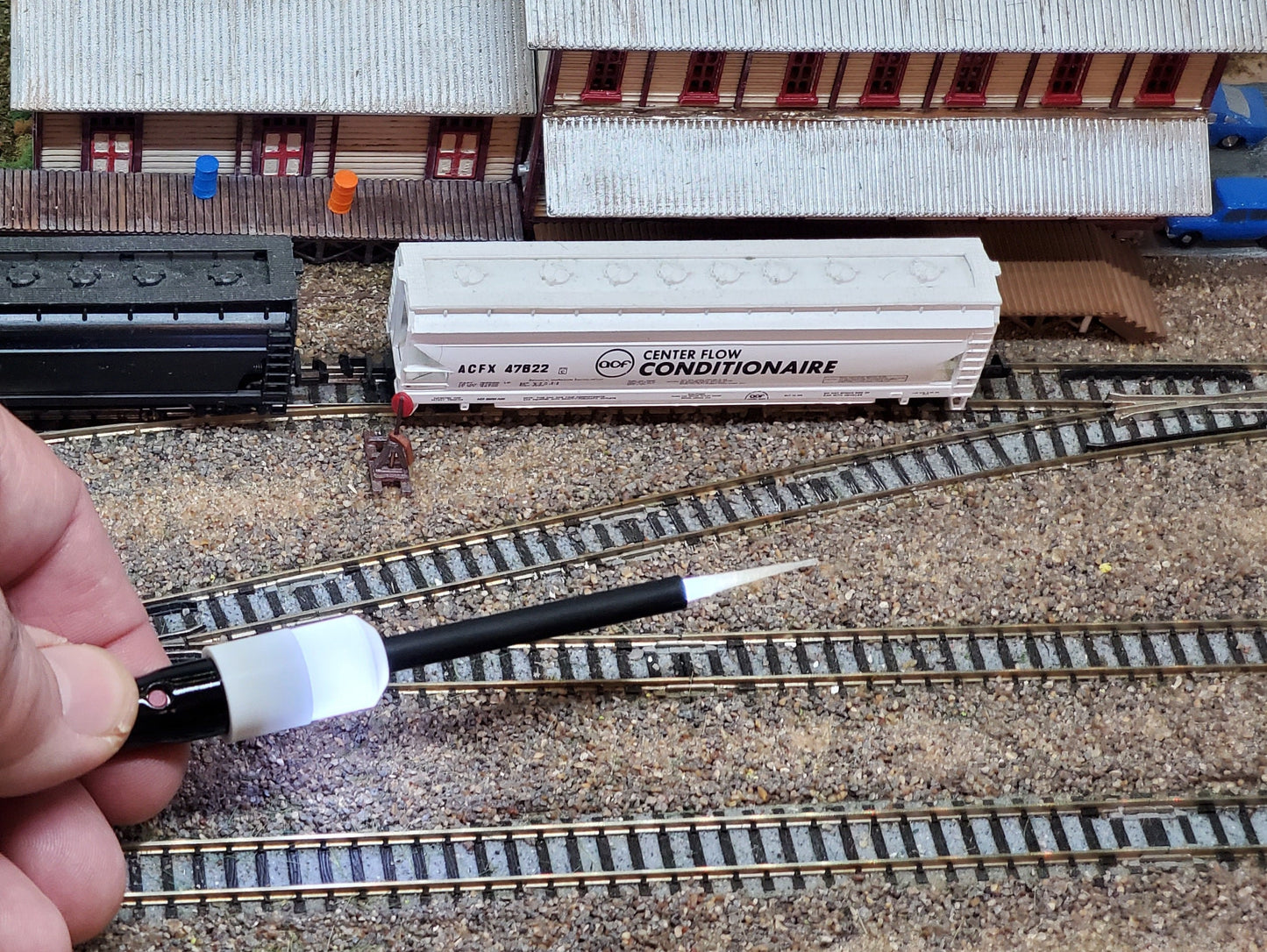 N Scale LED Uncoupler Tool Fiber Optic Tip for Arnold & Modern Couplers, Doubles as Work Light for Layout Repairs and Night Ops