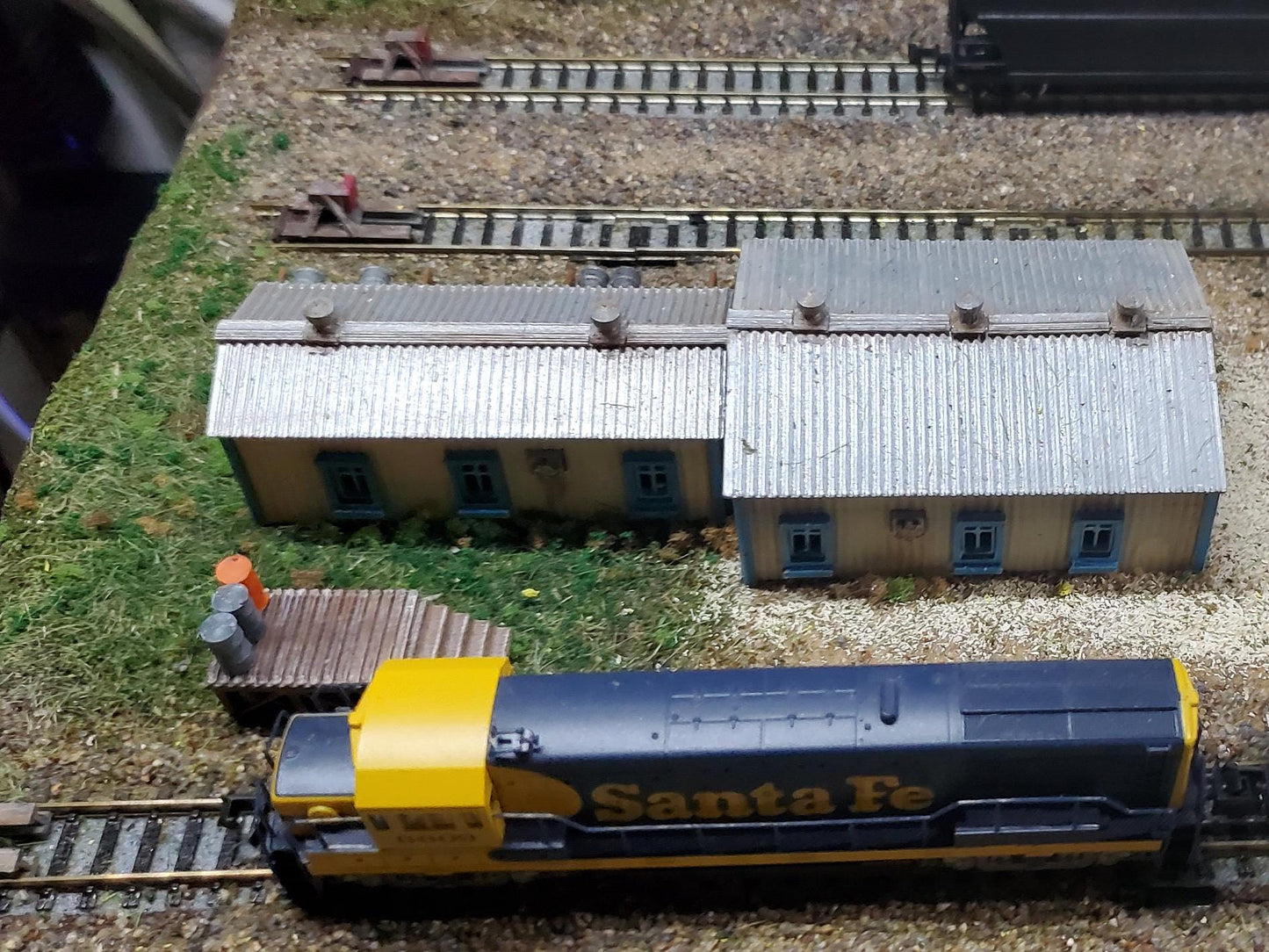 N Scale Unpainted Long Metal Building Kit Perfect for Dioramas, Terrain & Layouts. Just Paint and Go! Great for Model Train Hobbyists