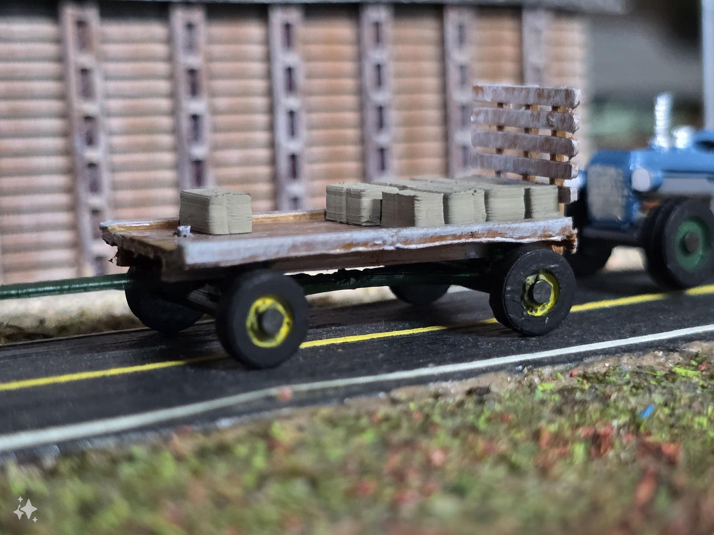 N scale 3D Farm kit Tractor printed plastic model with / instructions - Dioramas-Terrain-Model trains-Dollhouse-Landscapes-Miniatures.