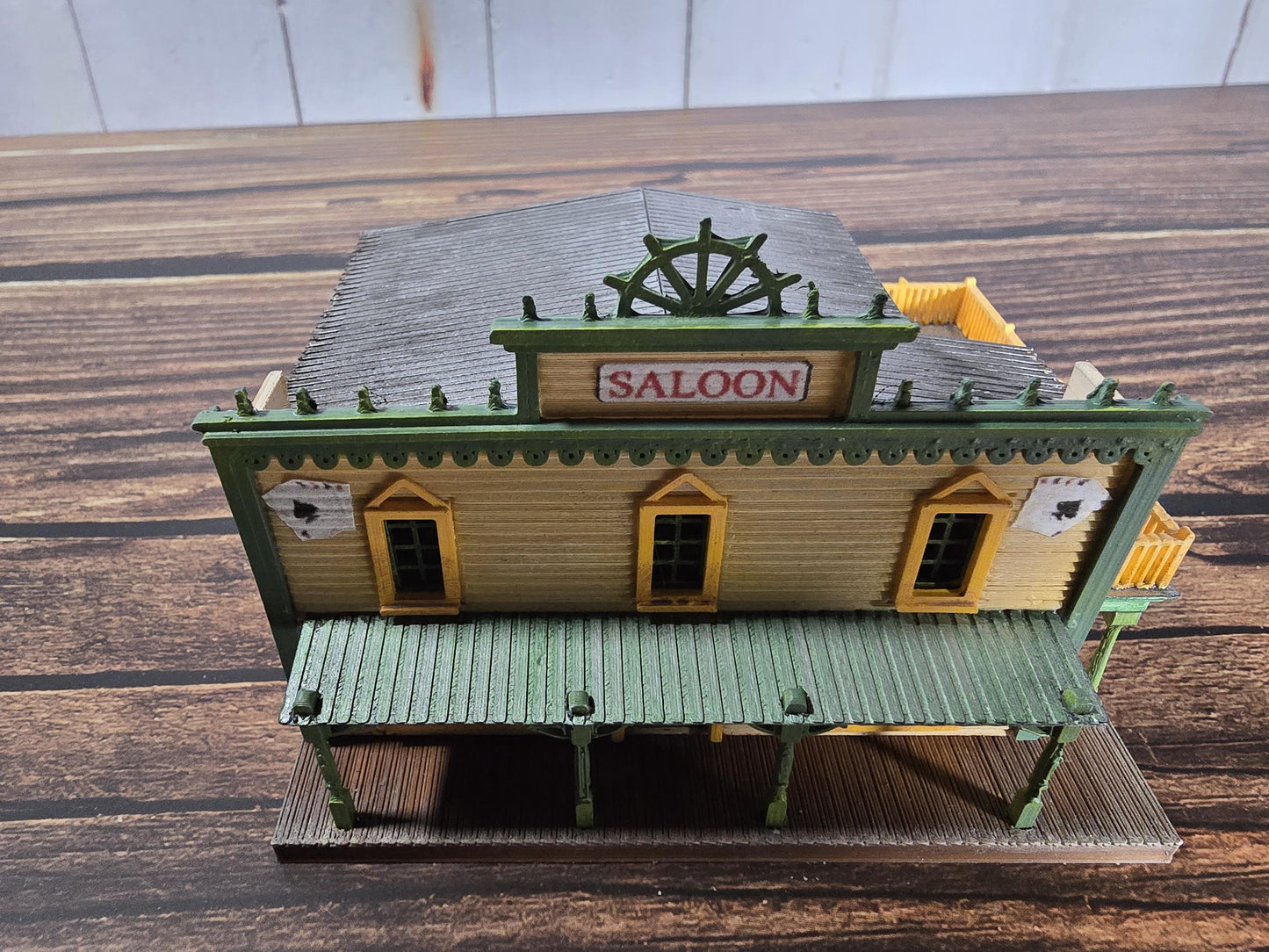 N Scale Ready-Built wild western Saloon Building Model Railroad Layouts - with Lights, Handcrafted Detailing, Dioramas, Desktop display