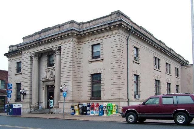 N Scale historic Meriden post office kit detailed RR model for dioramas, layouts, or desktop display. No lights included.