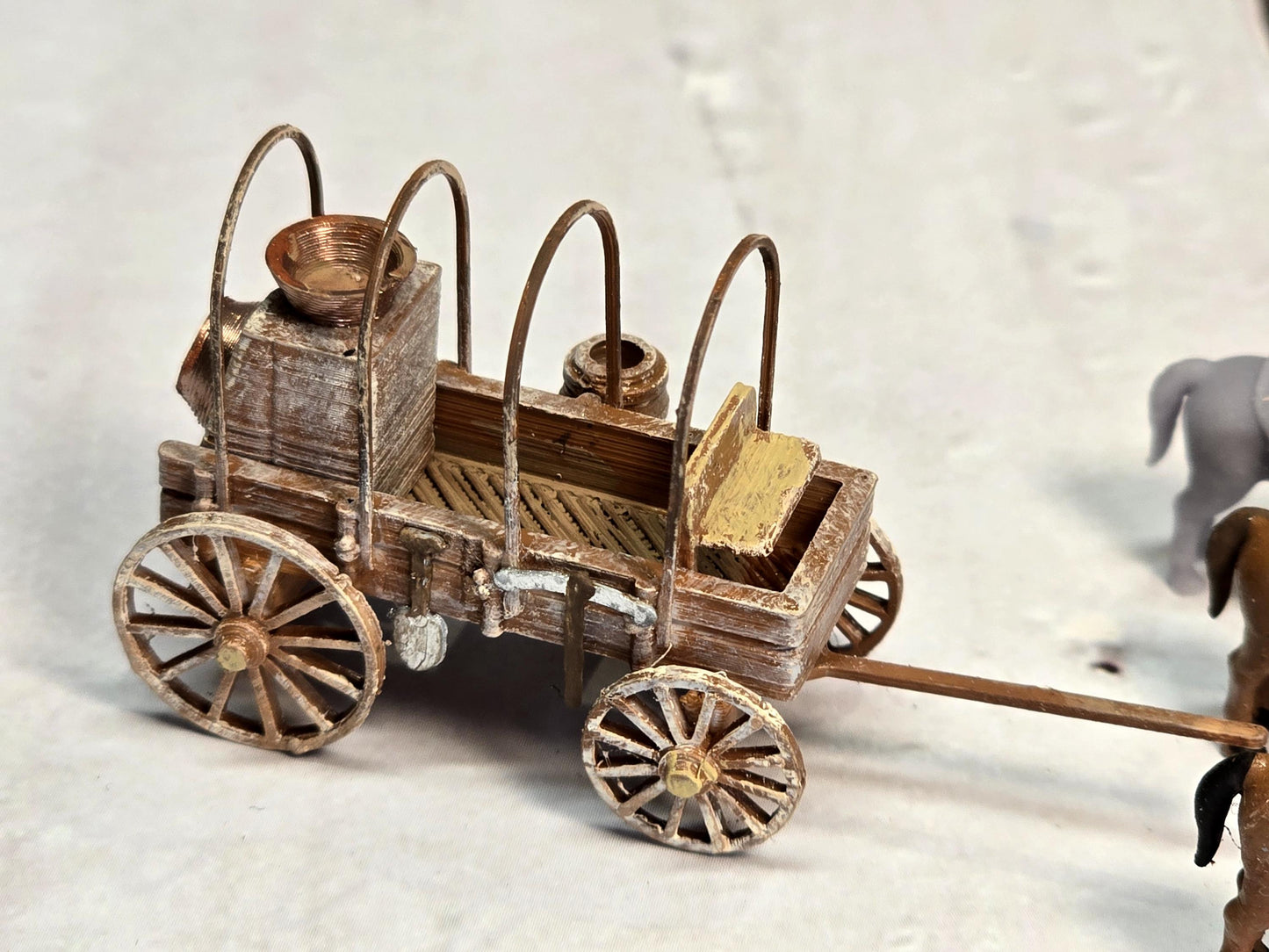 N scale Western Chuck wagon with tools and horses - kit model Old western Pioneer - UN PAINTED - Dioramas- Terrain - Model -Doll house