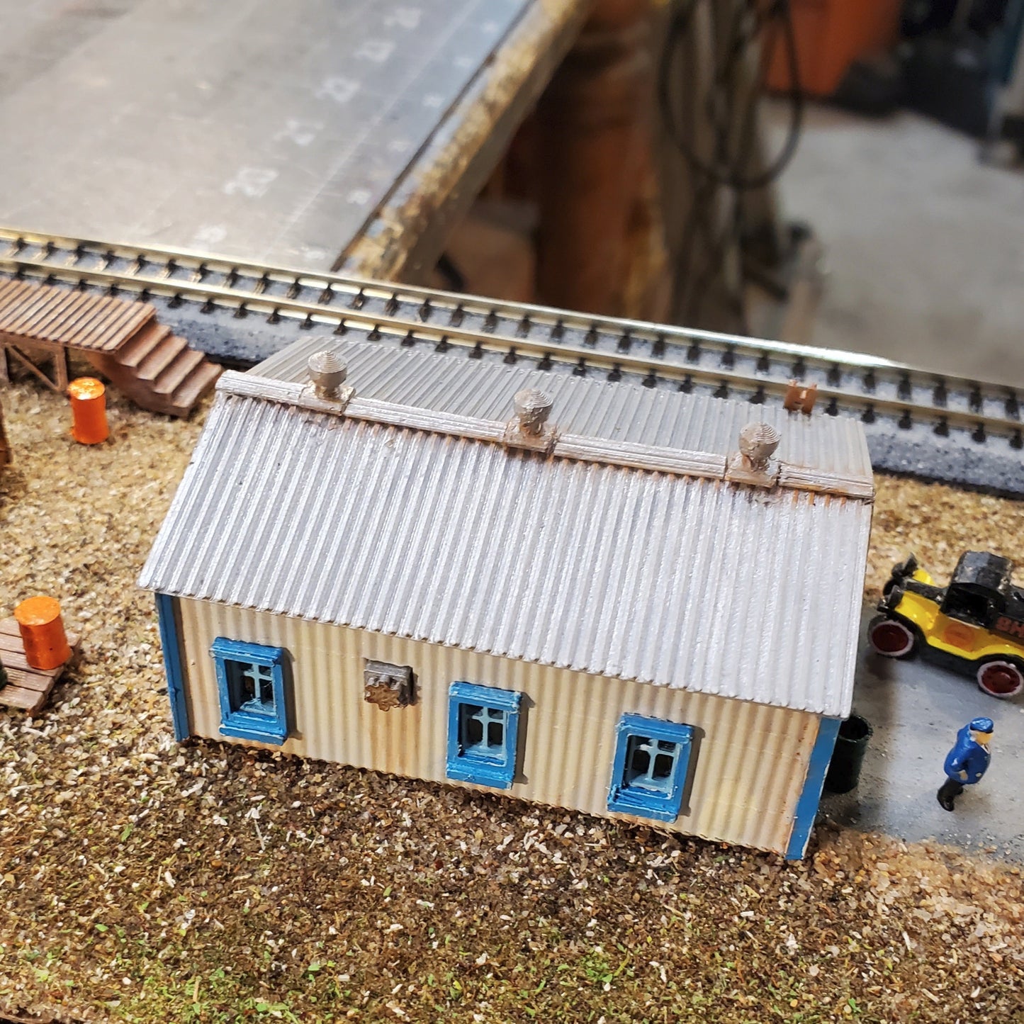 N Scale Unpainted Metal Building Kit – Wide Structure for Dioramas, Terrain & Layouts