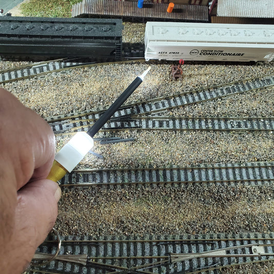 N Scale LED Uncoupler Tool – Fiber Optic Tip for Arnold & Modern Couplers | Work Light for Layout Repairs