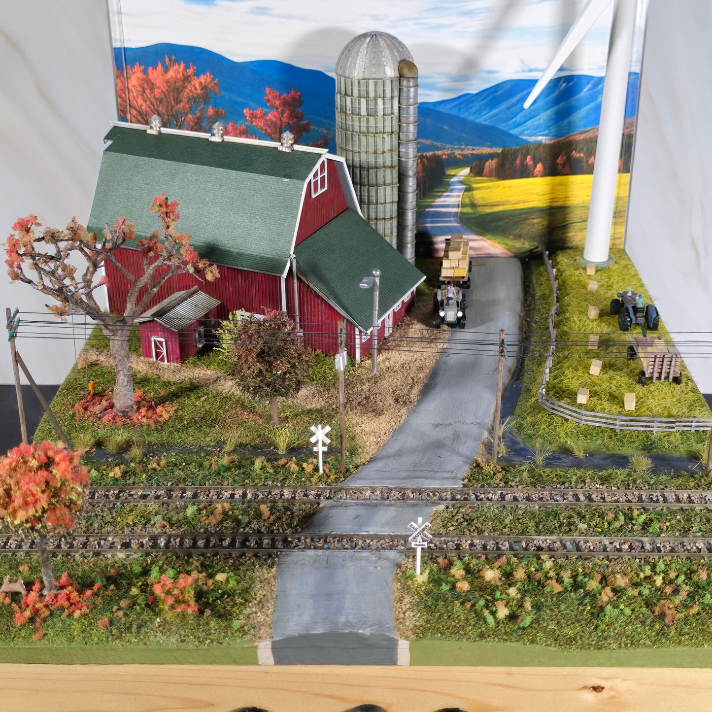 Miniature Monday Special Custom Wind Turbine Diorama – Motorized Farm Scene with Lighting & Kato Track Integration