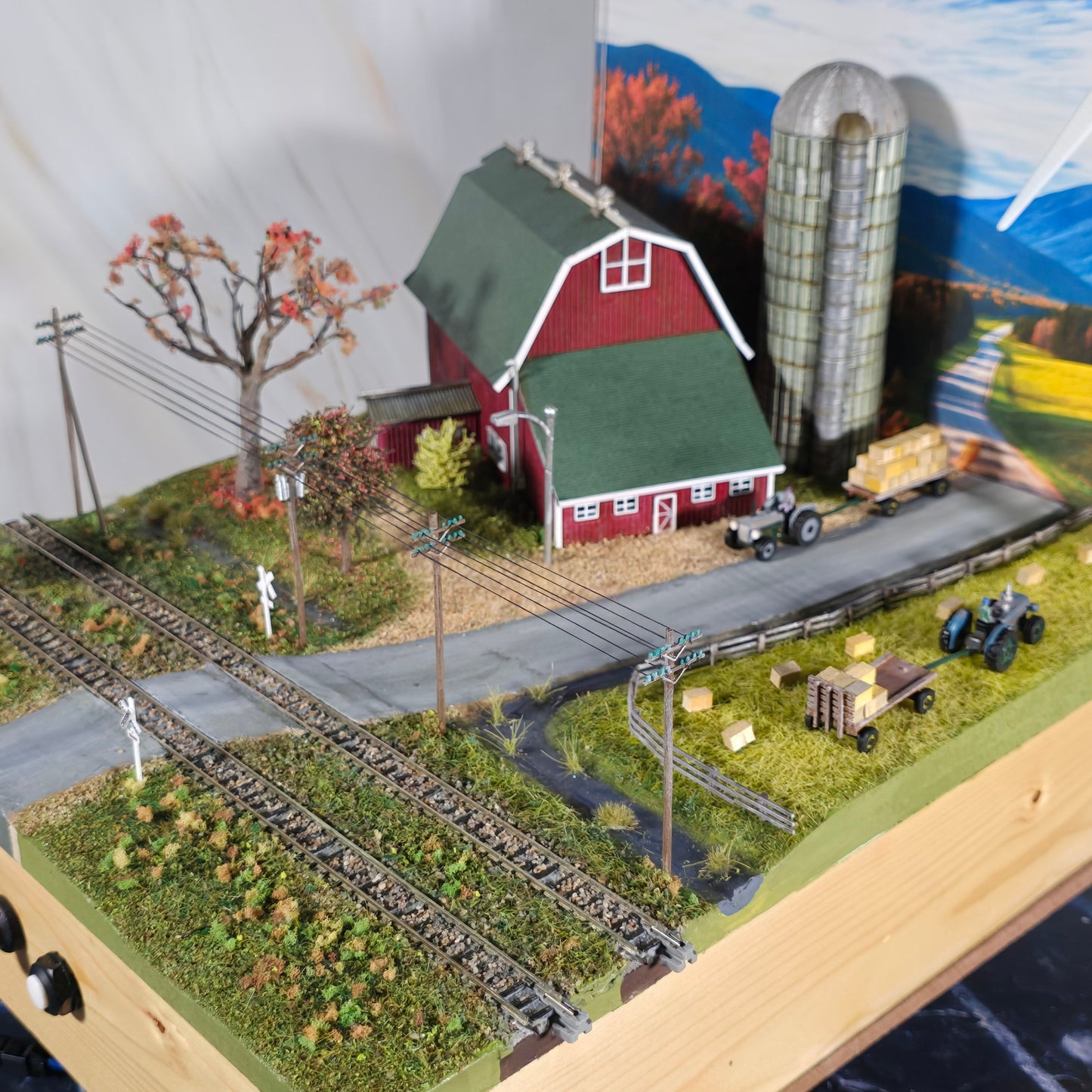 Miniature Monday Special Custom Wind Turbine Diorama – Motorized Farm Scene with Lighting & Kato Track Integration