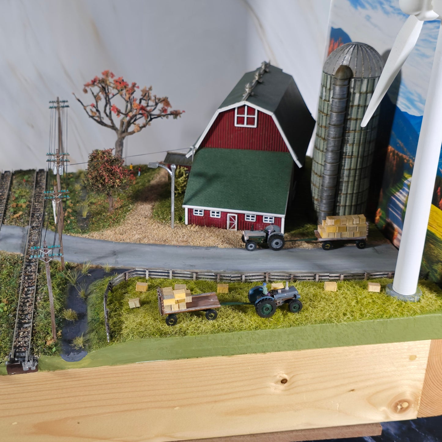 Miniature Monday Special Custom Wind Turbine Diorama – Motorized Farm Scene with Lighting & Kato Track Integration