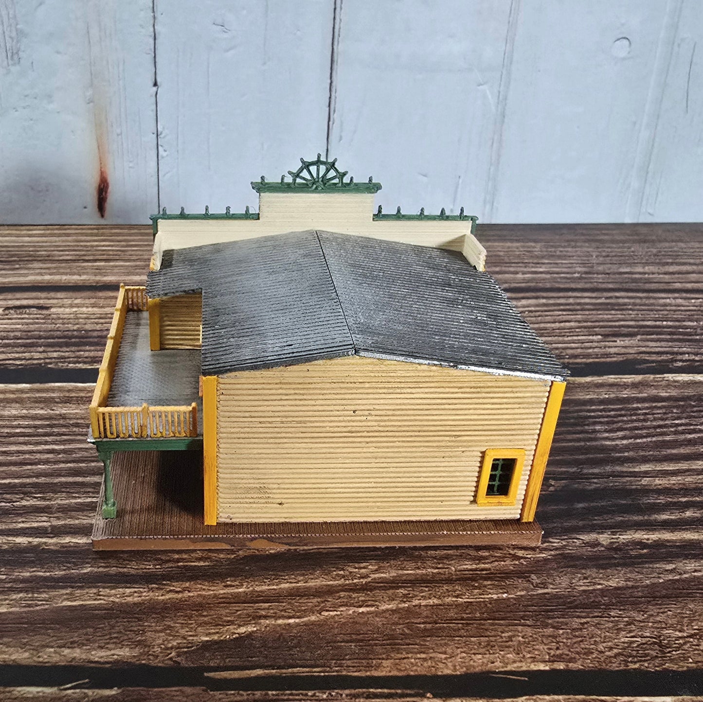 N Scale Western Saloon – Ready-Built Building with Lights, Handcrafted Detail for Dioramas & Layouts