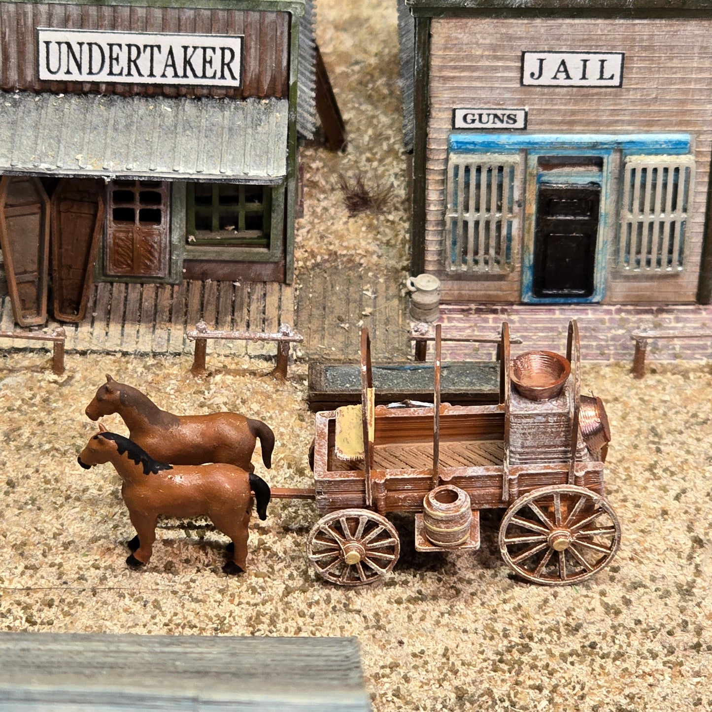 N Scale Western Chuck Wagon Kit – Horses, Cowboy, & Frontier Tools for Dioramas & Old West Scenes