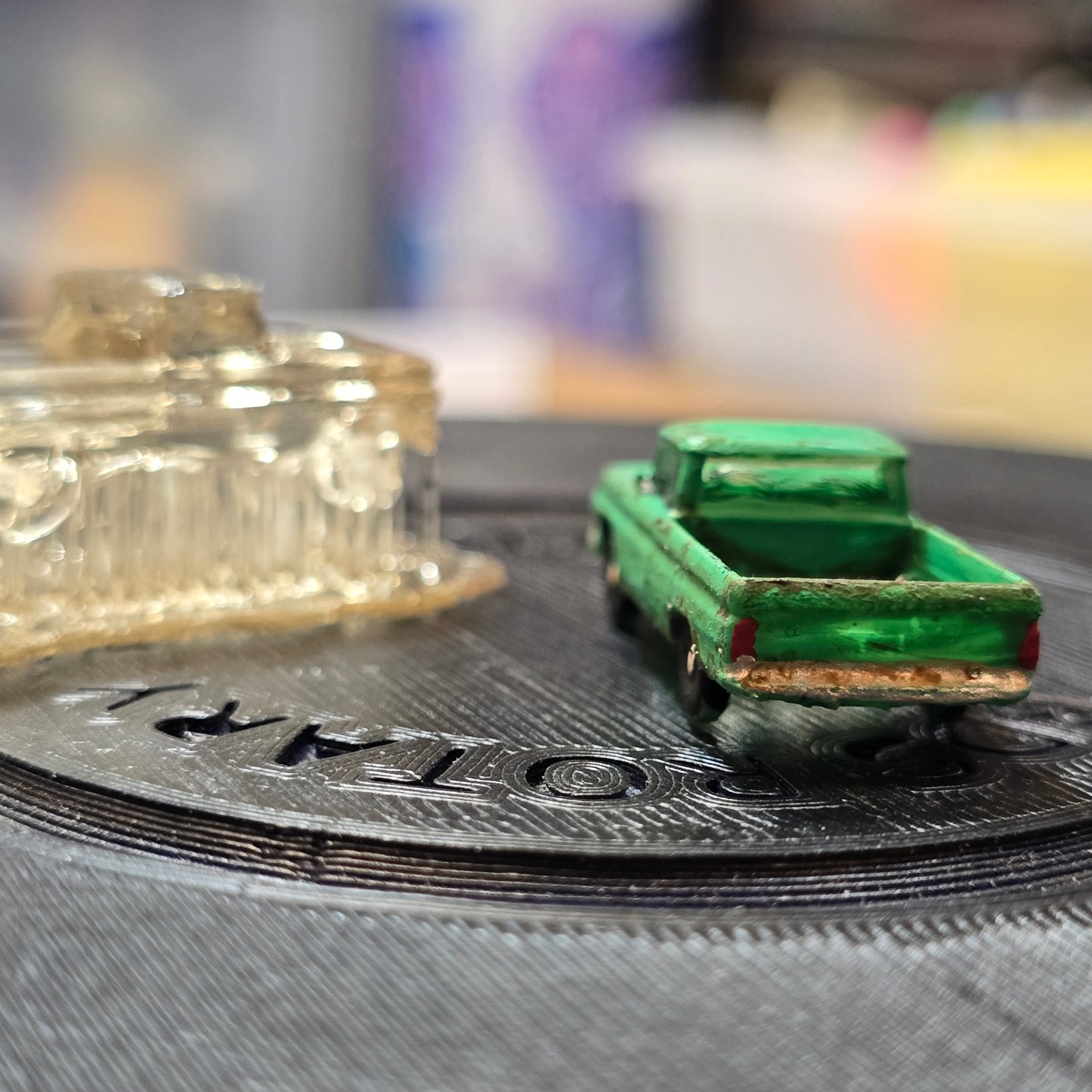 12mm Hand Painted Resin Printed Pickup Truck – Diorama, doll houses, scale modelers, camera props, scene building
