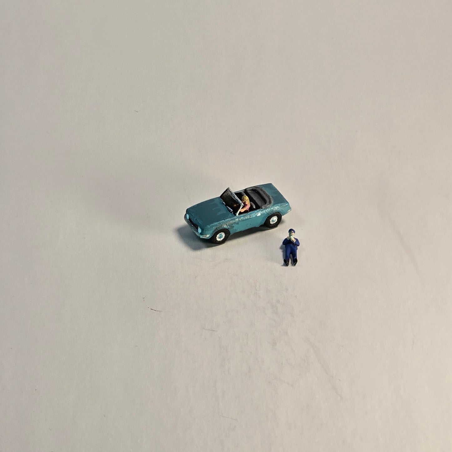 12mm Hand Painted Resin Printed Caught in the Act – Diorama, doll houses, scale modelers, camera props, scene building
