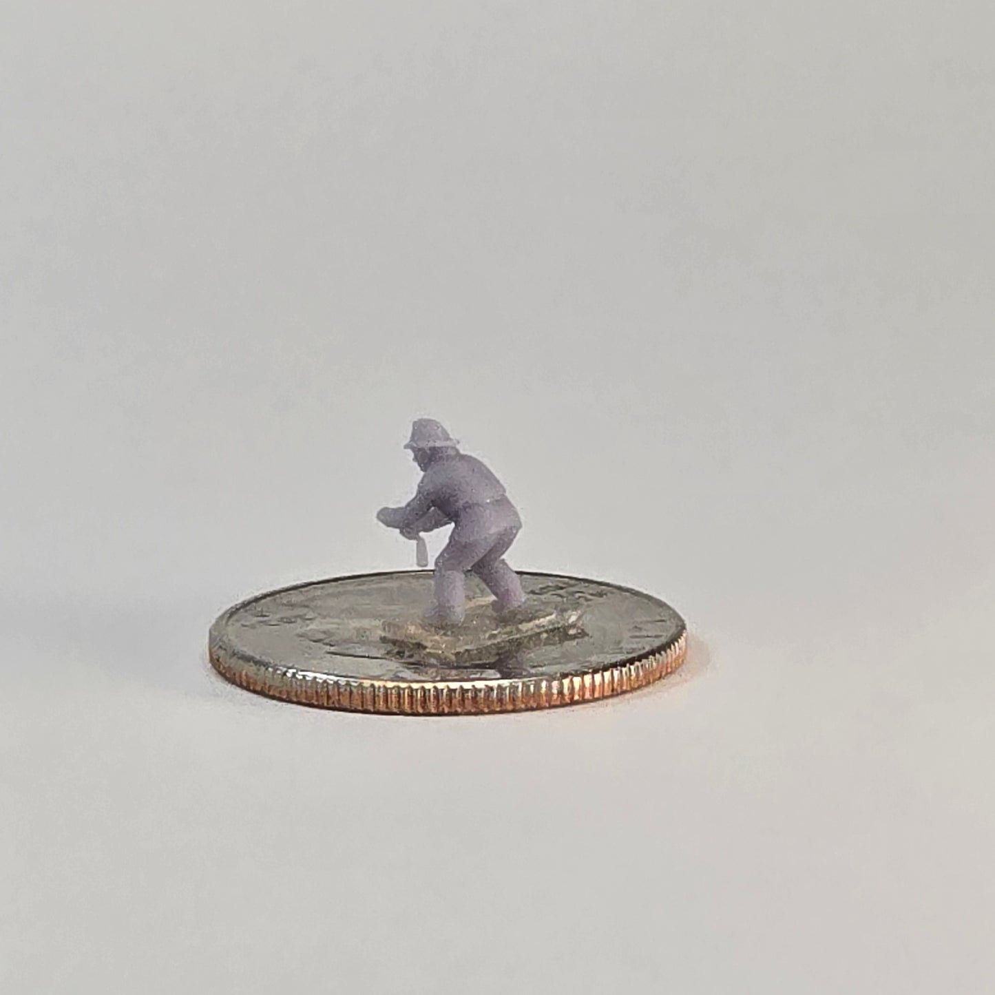 N Scale Fireman Turning Valve – 12mm Emergency Water Control Figure