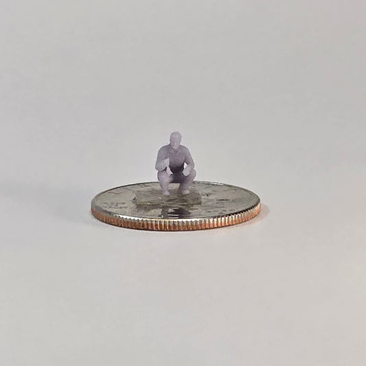 N Scale Mechanic Working on a Plane – 12mm Ground Crew Scene Figure