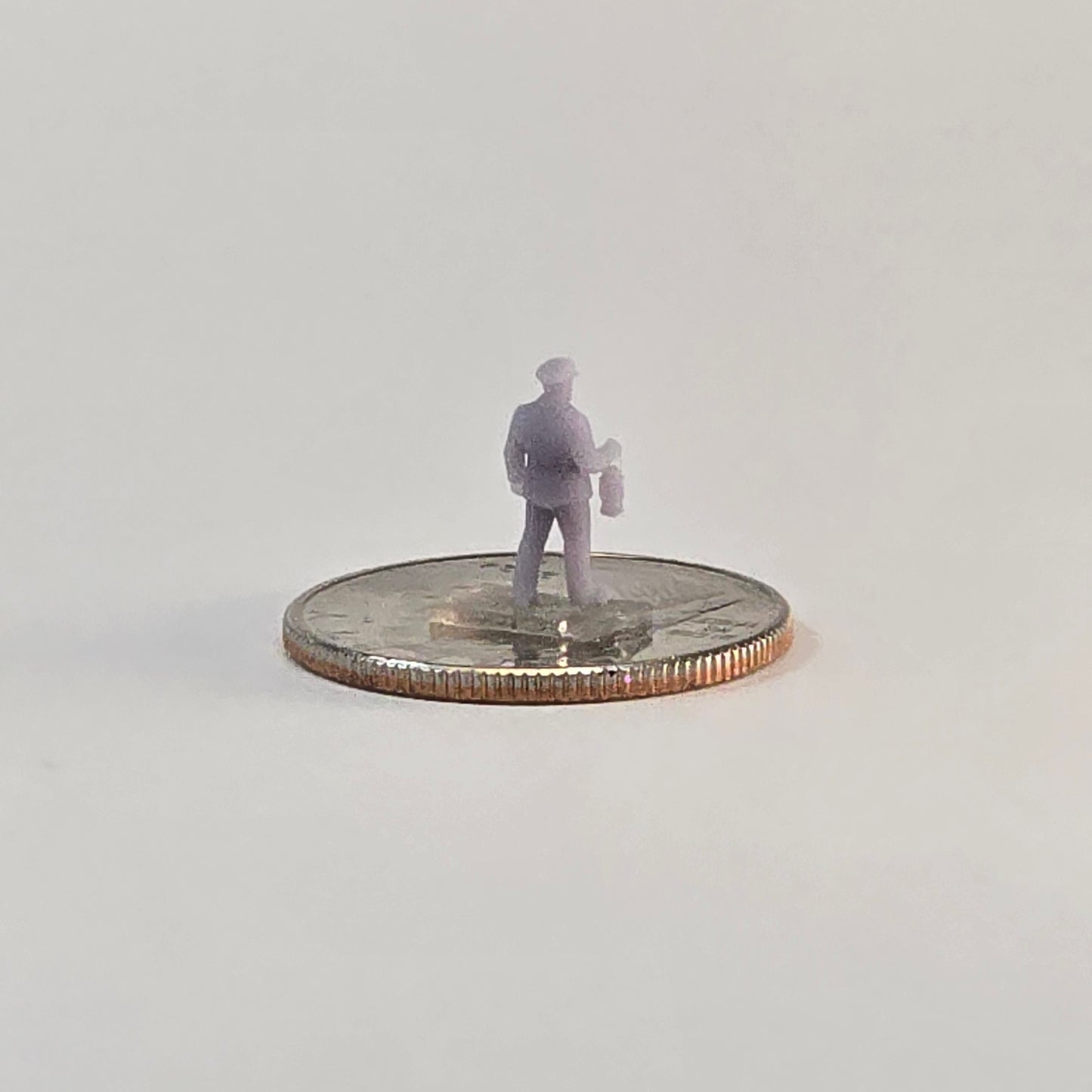 N Scale Signal Man with Lantern – 12mm Railroad Crew Scene Figure