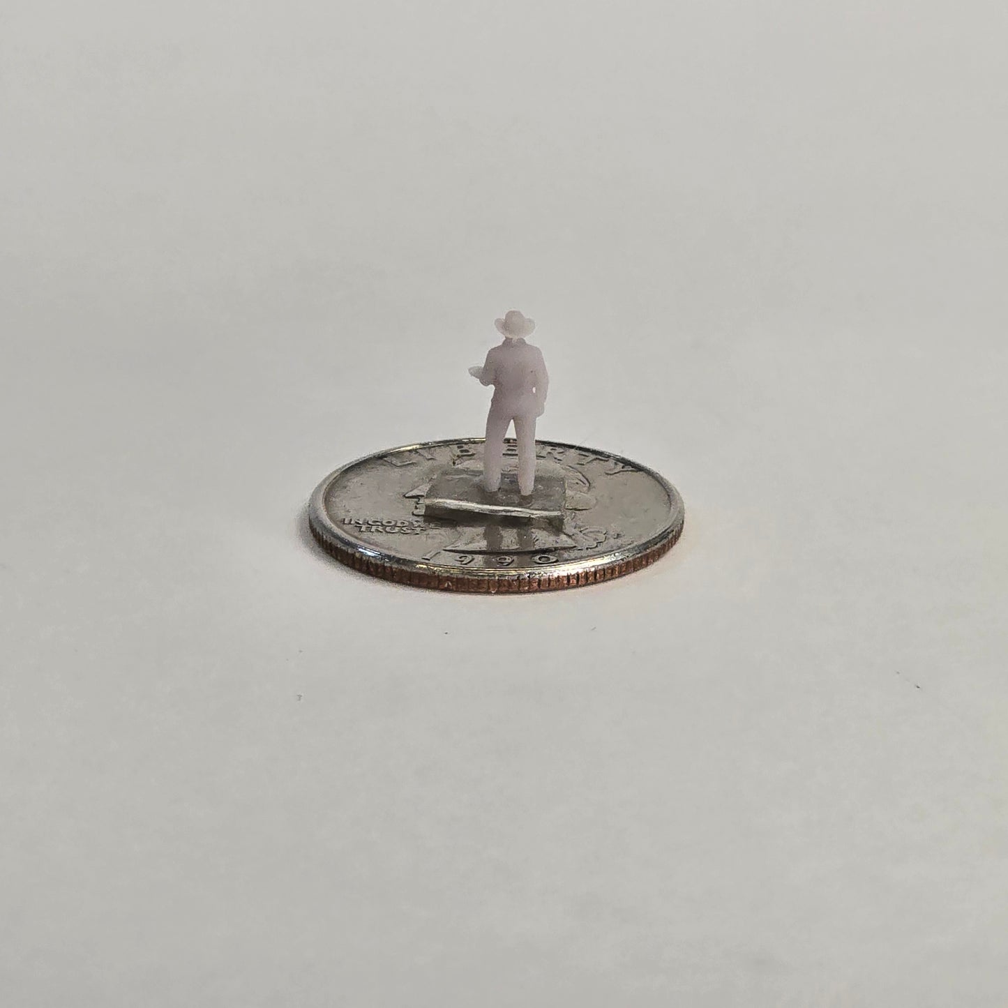 N Scale Woman – Confident Pose with Hand on Hip | Unpainted Miniature for Dioramas & Train Displays (Copy)