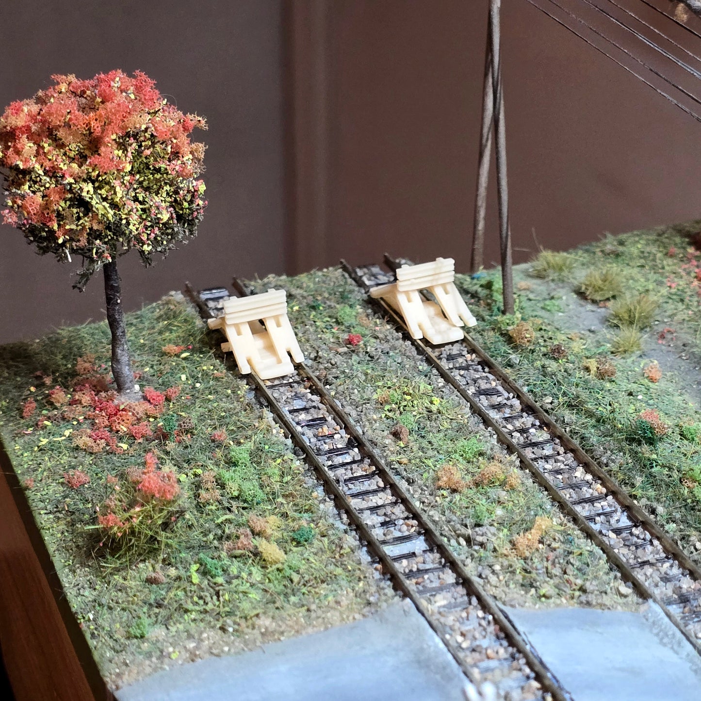 N Scale End-of-Line Train Bumper Stop – Solid Resin Pair for Layouts & T-Track Displays