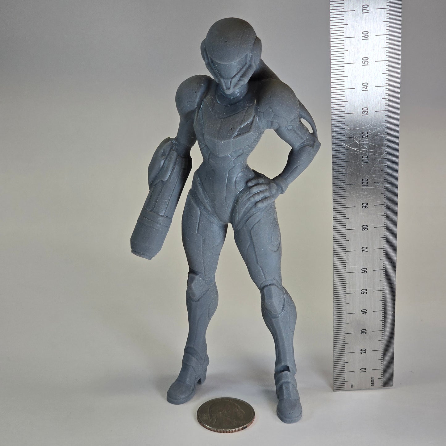 Sculptural Grey – Sci-Fi Armored Hunter (Samus-Inspired Prototype Figure)