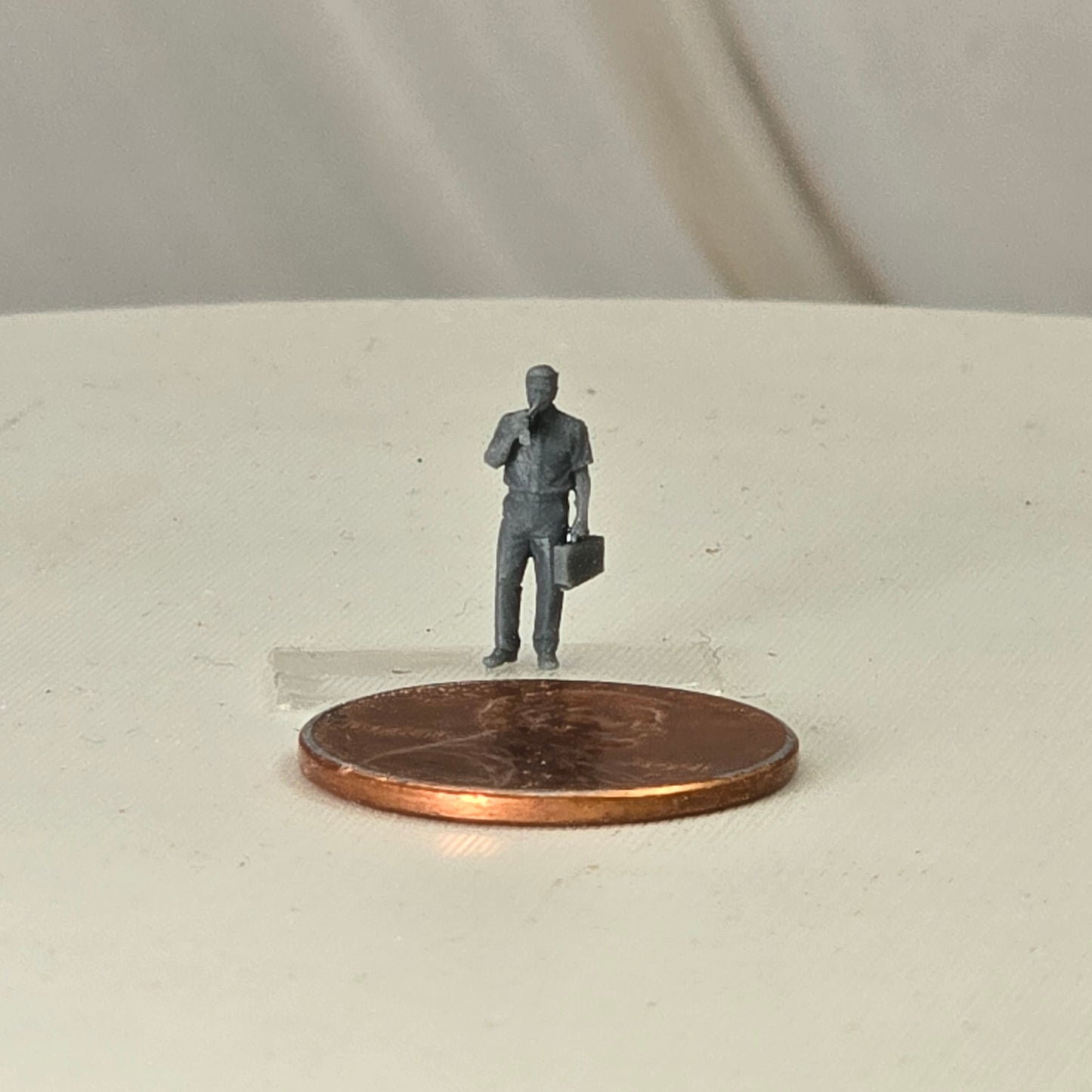 N Scale People – Man with Pipe and Briefcase Figure (Unpainted)
