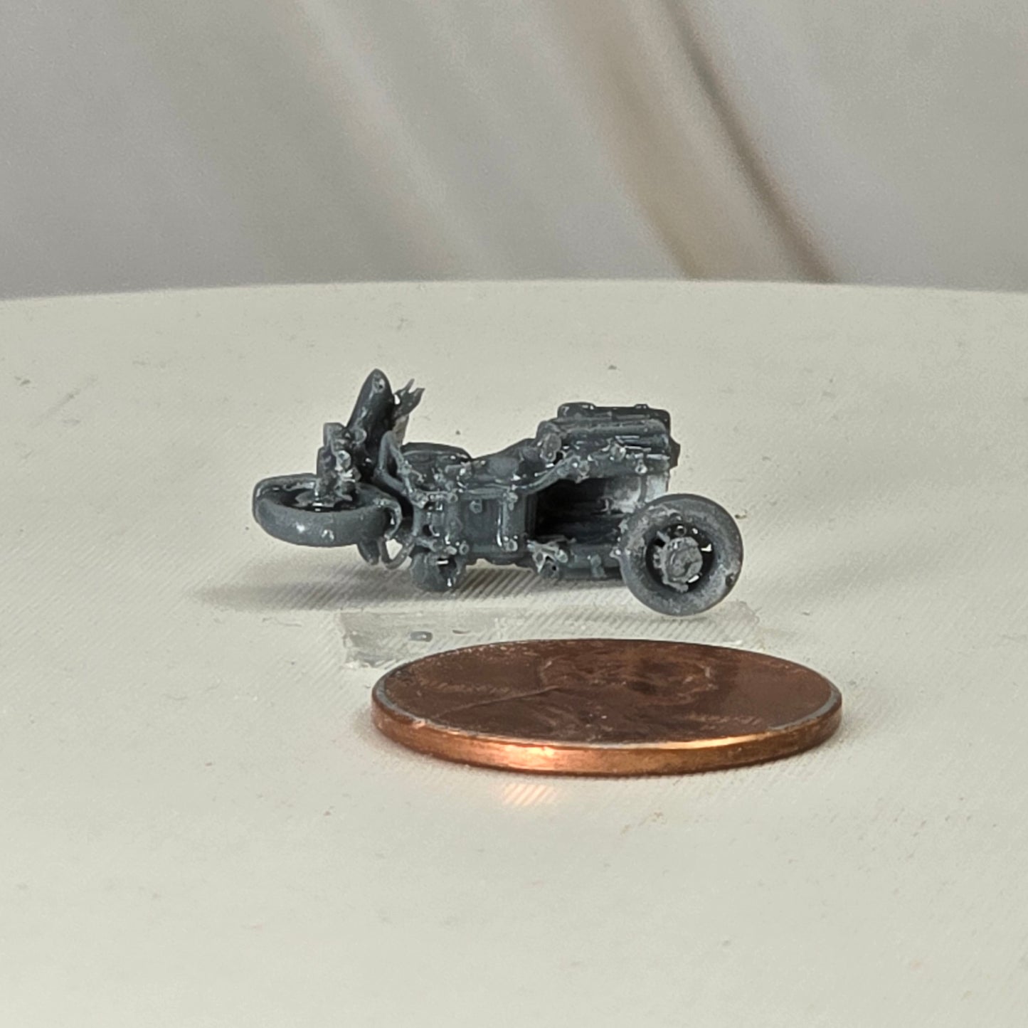 N Scale Touring Motorcycle with Saddlebags – Detailed Cruiser Model Vehicle
