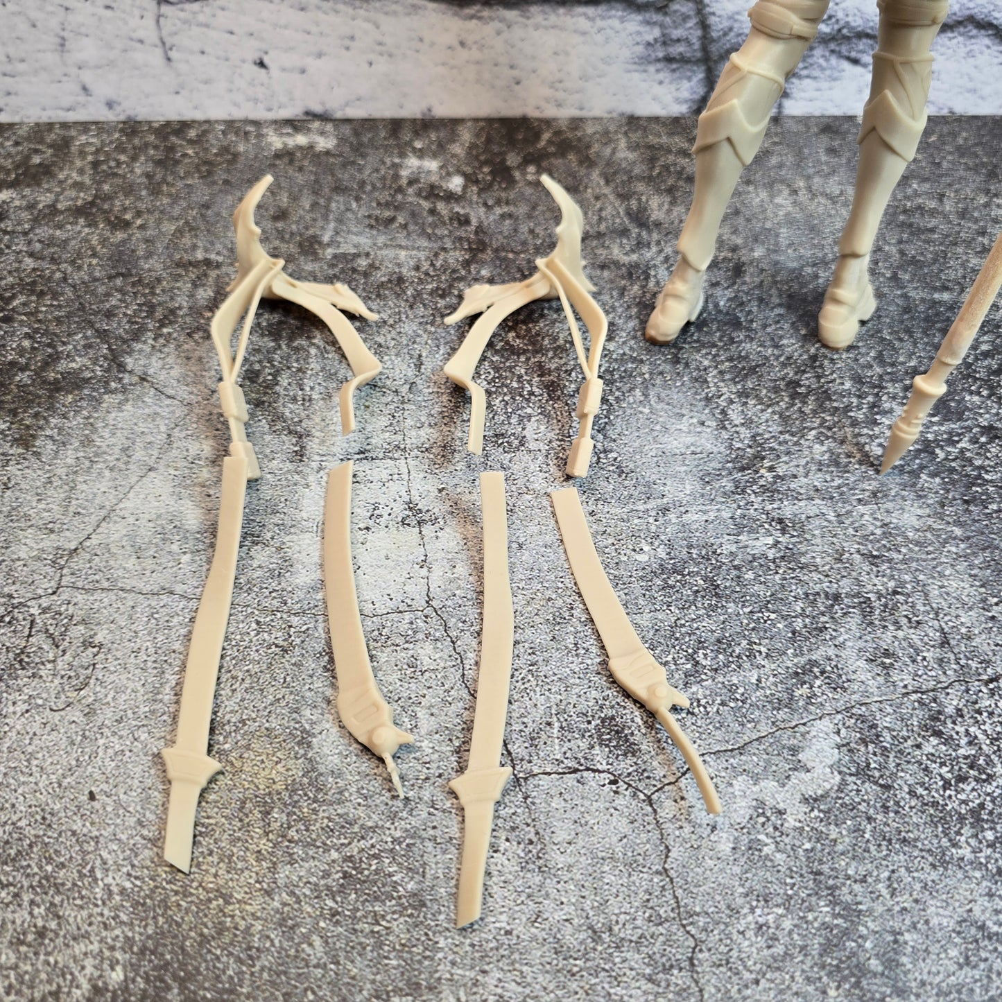 10” Anime Warrior Garage Kit – Unpainted Resin Figure with Alternate Blade Props