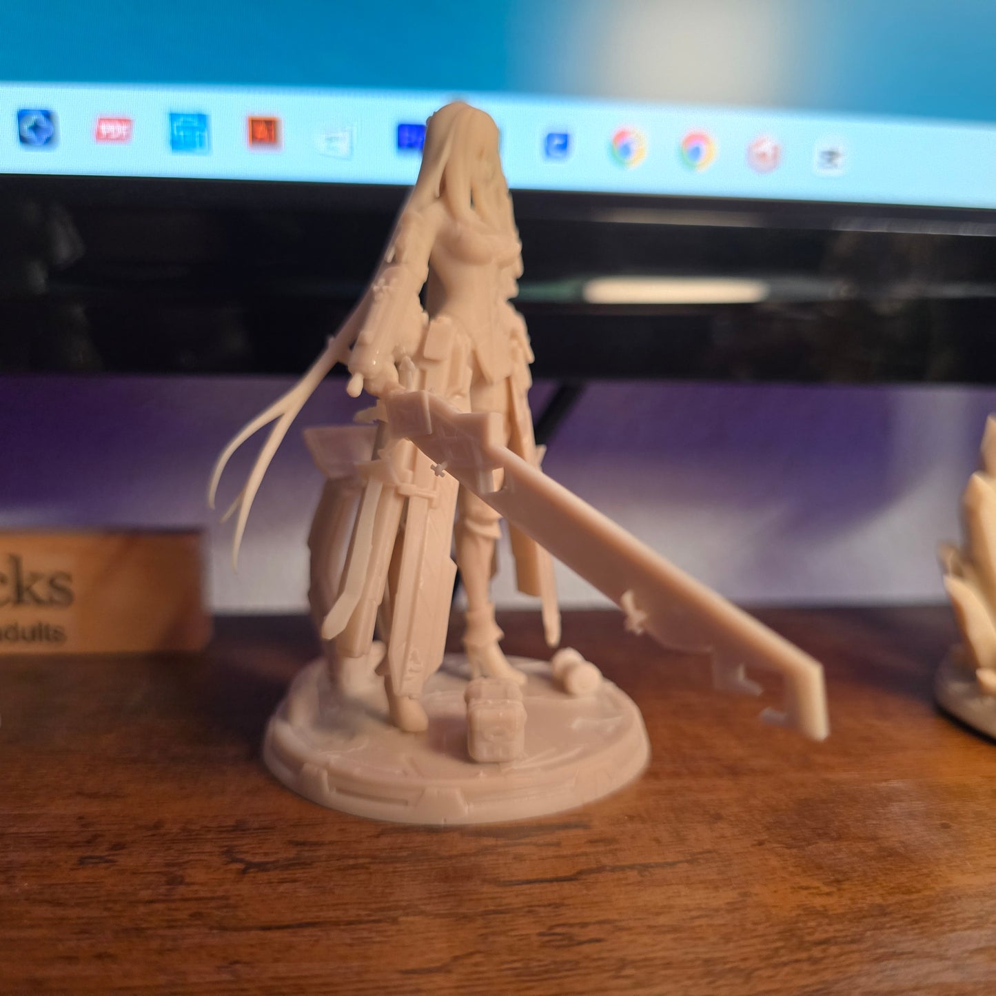 Desk Mate Collectible – Ember Veyra Blade Vanguard – Made-to-Order 90mm Resin Figure