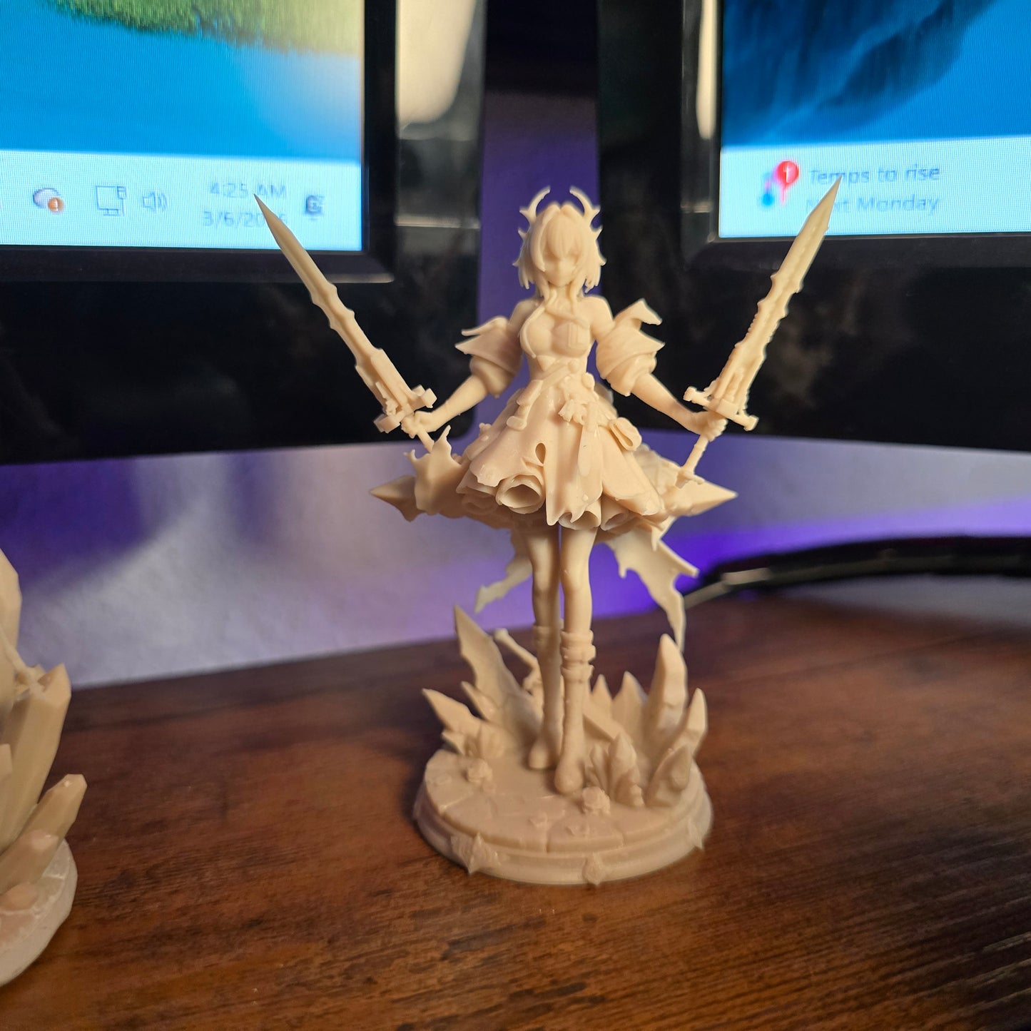 Laevantain – Twinblade Ember Knight – Desk Mate Collectible – Made-to-Order 90mm Resin Figure