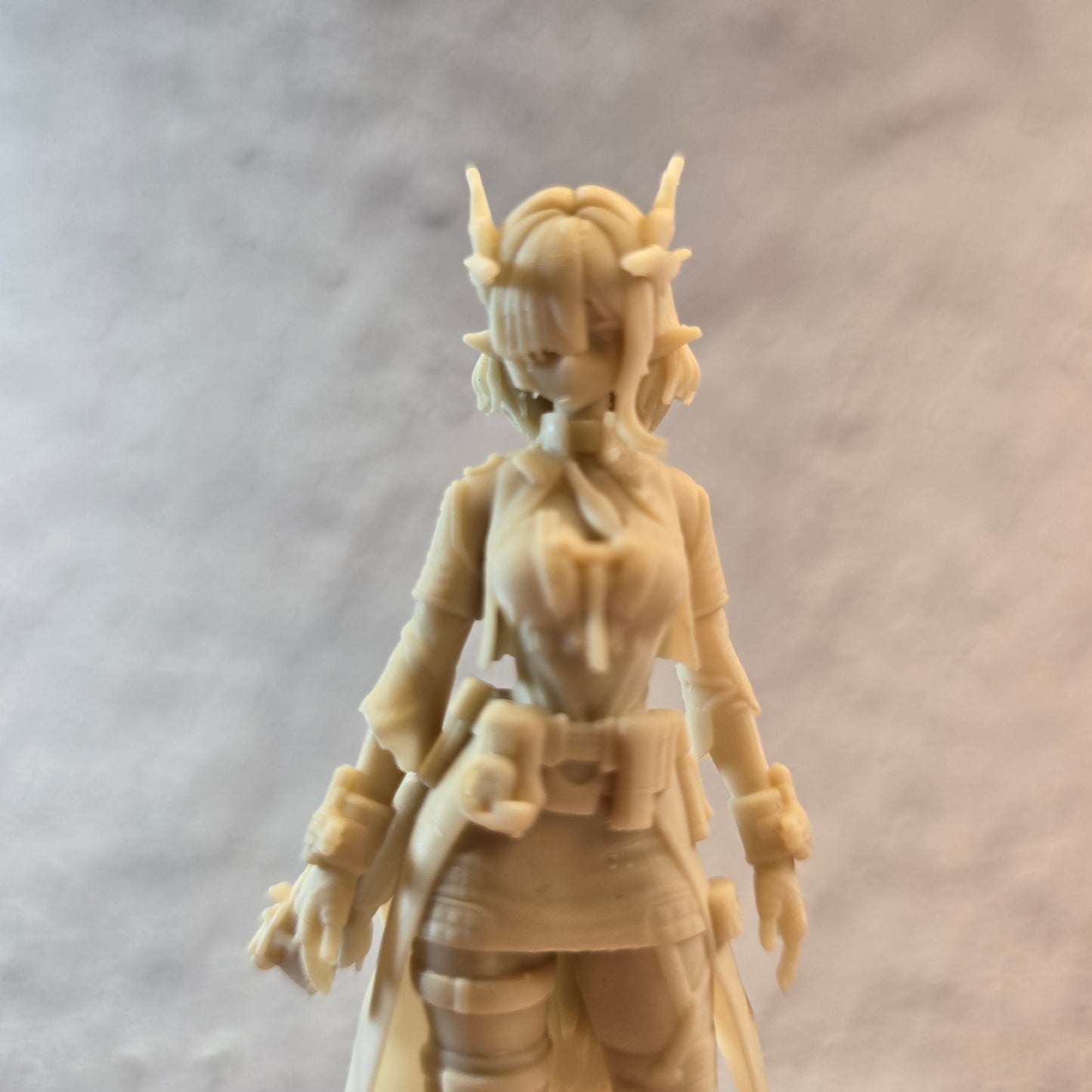 Mi’Fu – Arc Vanguard | Desk Mate Resin Display Figure | Echo Miniatures