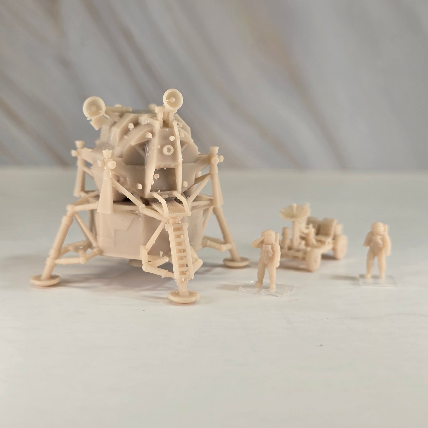 Unpainted N Scale Moon Landing Story Set – Lunar Module, Lunar Rover & Astronauts
