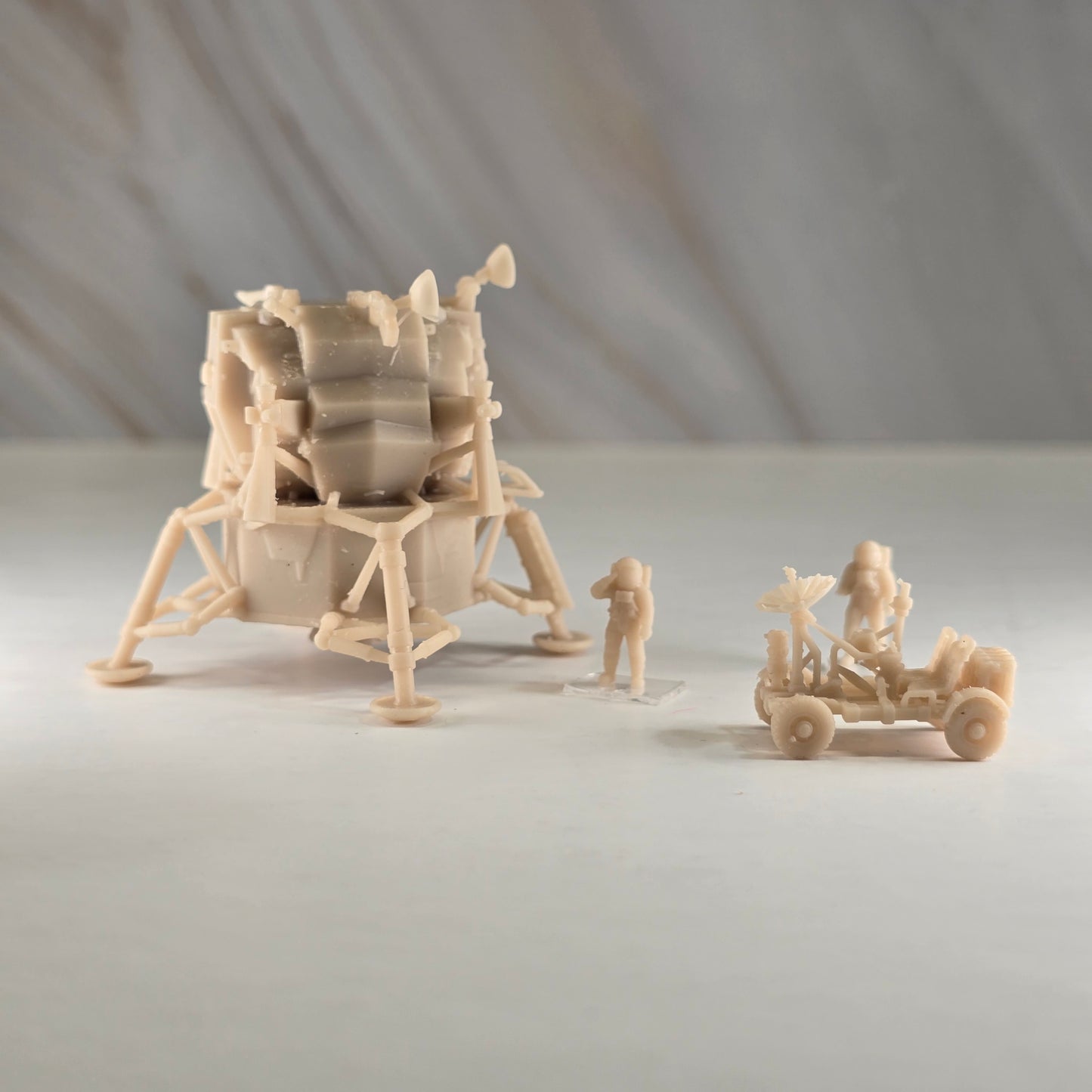 Unpainted N Scale Moon Landing Story Set – Lunar Module, Lunar Rover & Astronauts