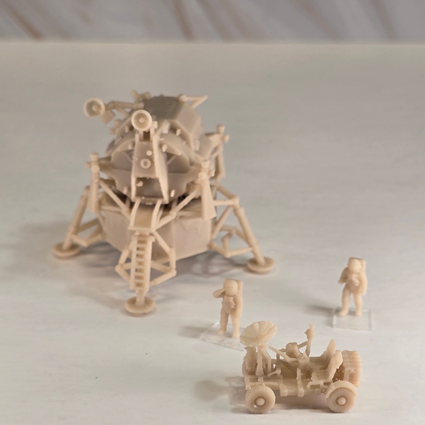 Unpainted N Scale Moon Landing Story Set – Lunar Module, Lunar Rover & Astronauts
