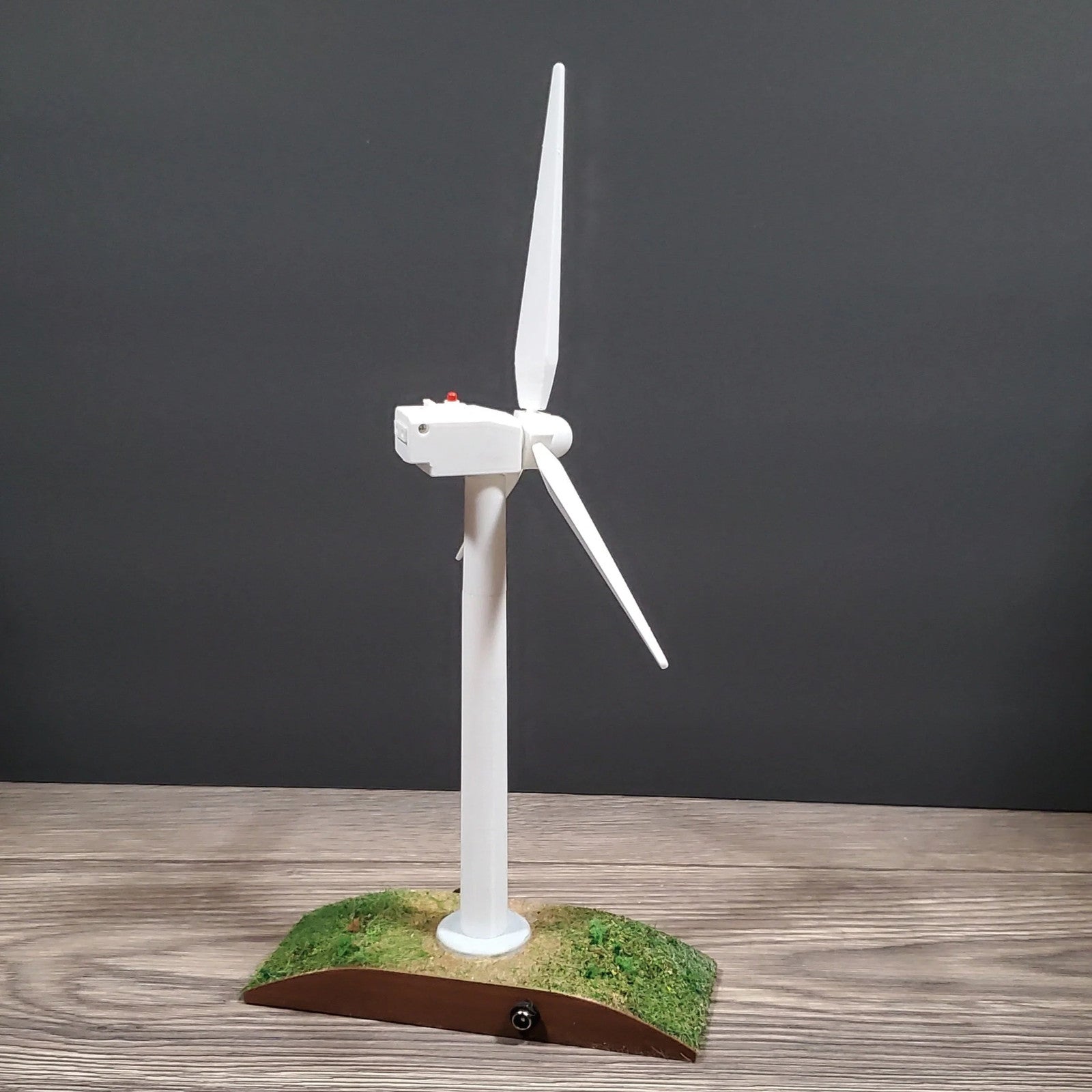 13" Motorized Wind Turbine – Desktop Display with Blinking Light for Dioramas